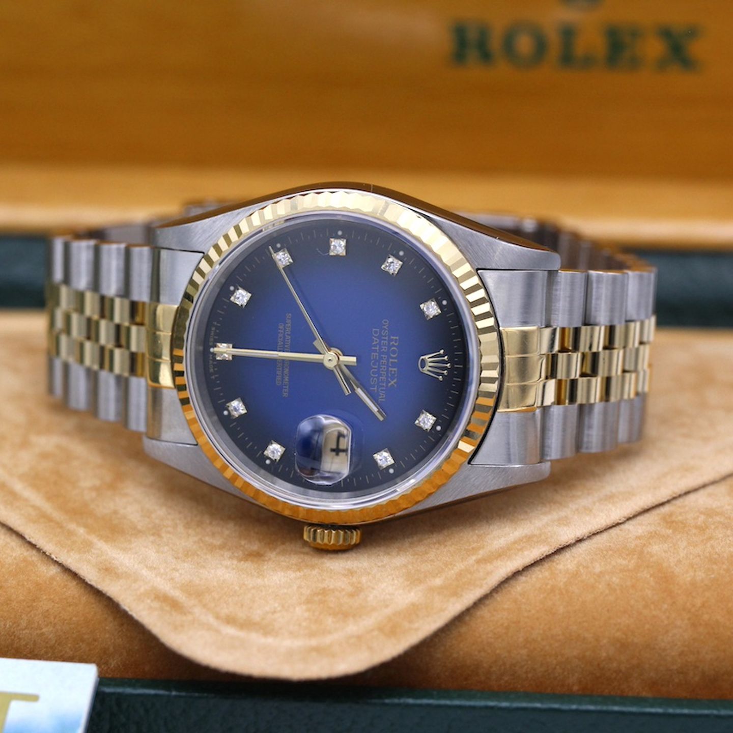 Rolex Datejust 36 16233 (1994) - Blauw wijzerplaat 36mm Goud/Staal (3/8)