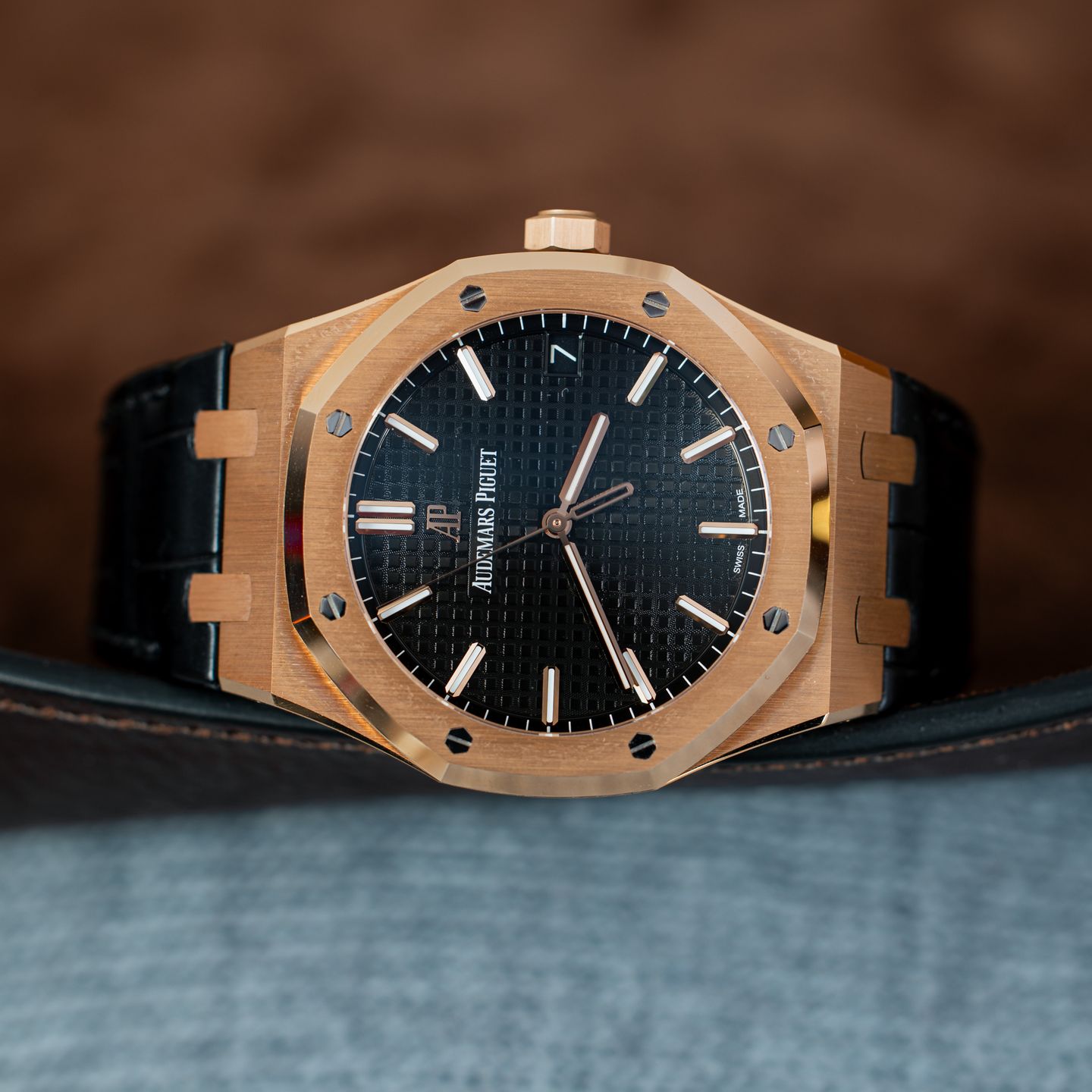 Audemars Piguet Royal Oak Selfwinding 15500OR.OO.D002CR.01 (2021) - Zwart wijzerplaat 41mm Roségoud (1/8)