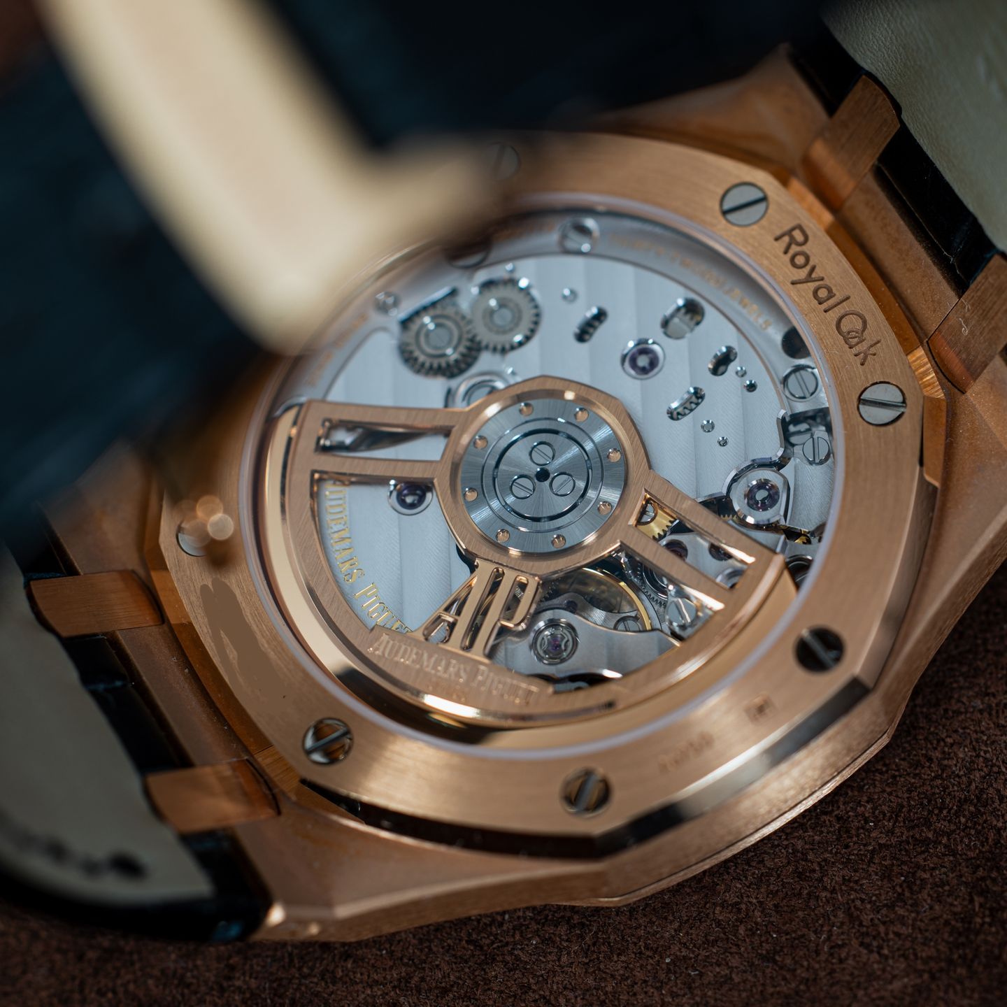 Audemars Piguet Royal Oak Selfwinding 15500OR.OO.D002CR.01 (2021) - Zwart wijzerplaat 41mm Roségoud (4/8)