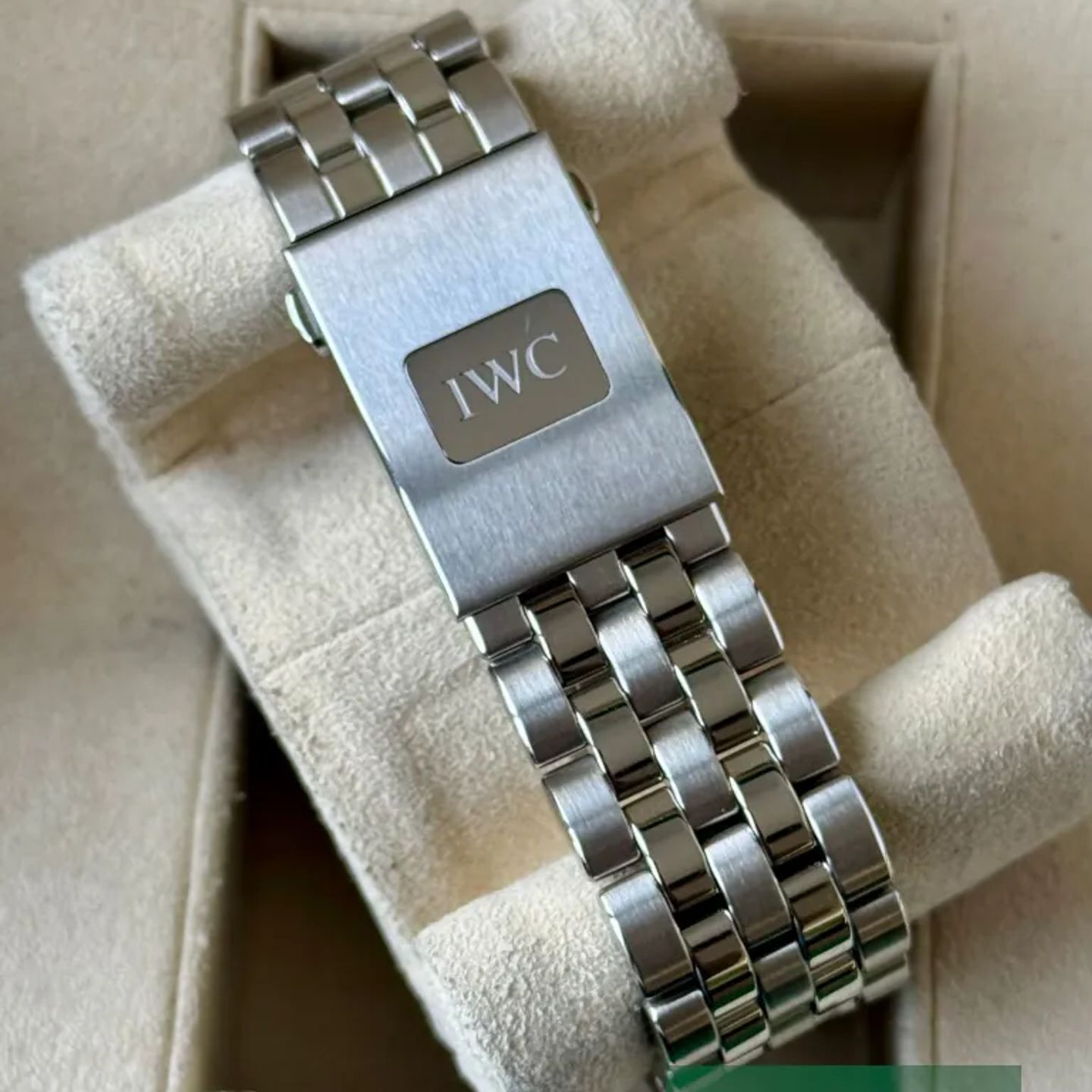 IWC Pilot Chronograph IW388113 (2025) - Zwart wijzerplaat 41mm Staal (6/7)