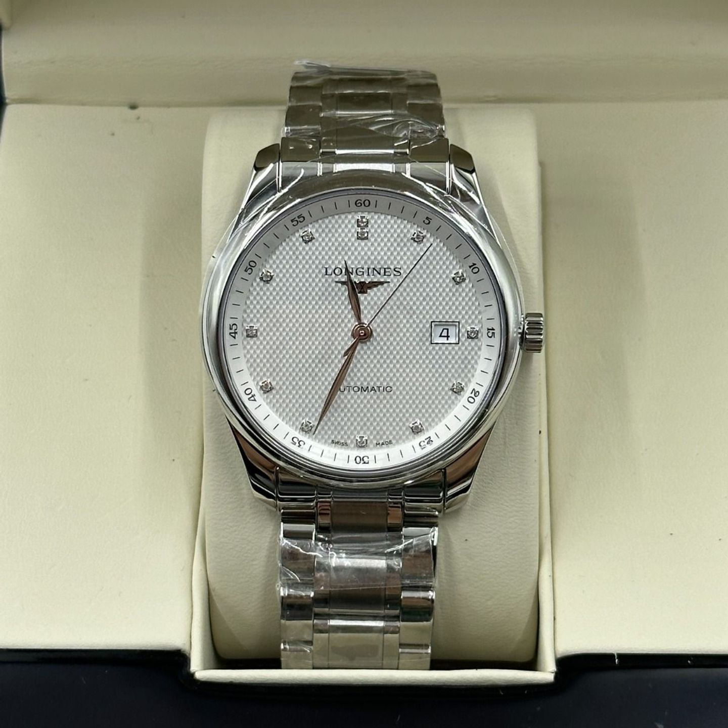 Longines Master Collection L2.793.4.77.6 (2024) - Silver dial 40 mm Steel case (4/8)