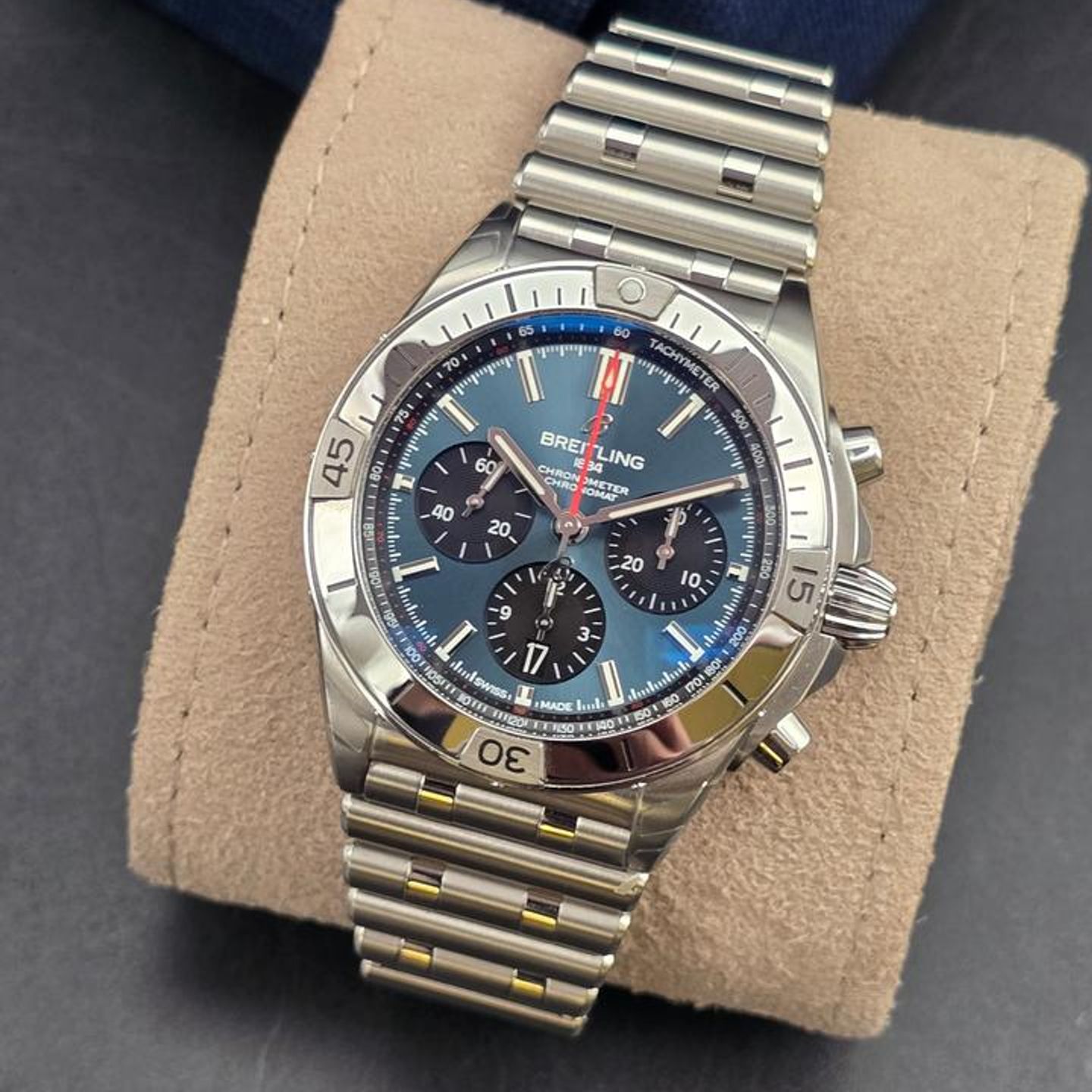 Breitling Chronomat AB0134101C1A1 - (2/10)
