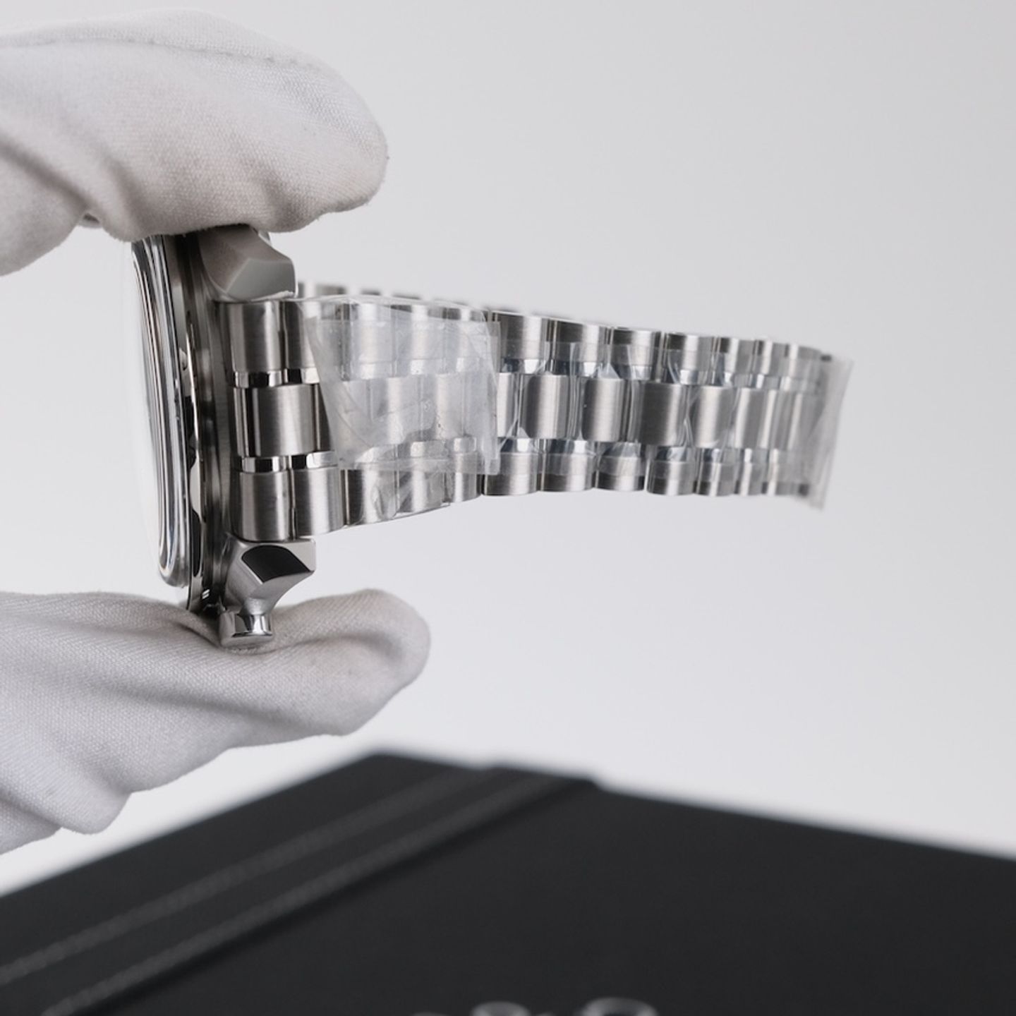 Omega Speedmaster Professional Moonwatch 310.30.42.50.01.004 (2026) - Black dial 42 mm Steel case (6/8)