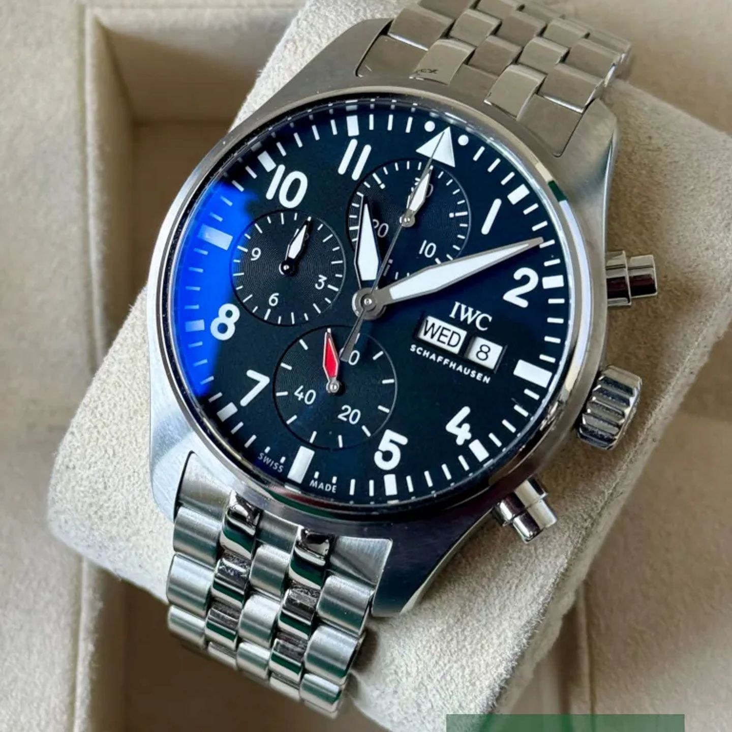 IWC Pilot Chronograph IW388113 (2025) - Zwart wijzerplaat 41mm Staal (3/7)