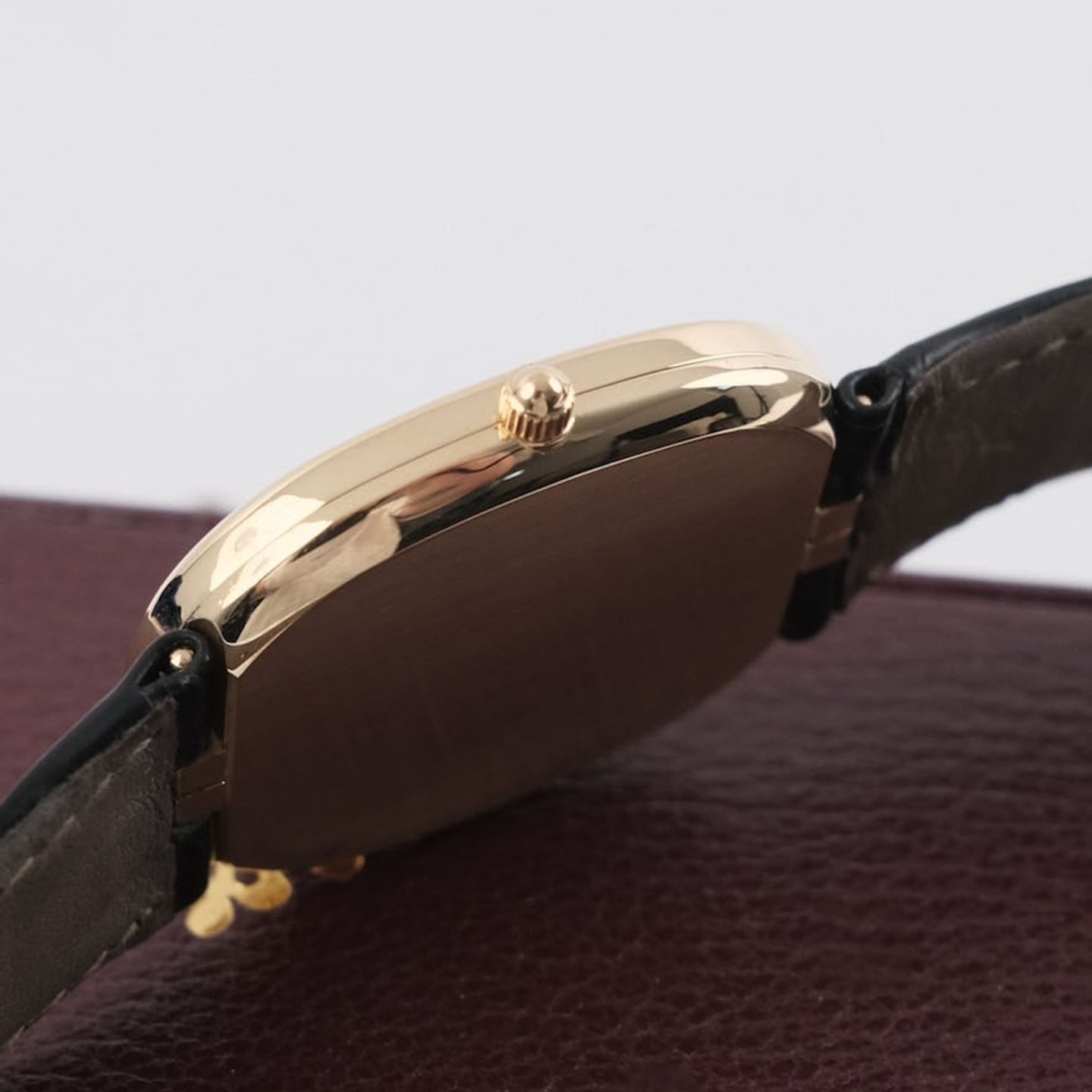 Patek Philippe Golden Ellipse 3738 (Unknown (random serial)) - 31 mm (5/8)