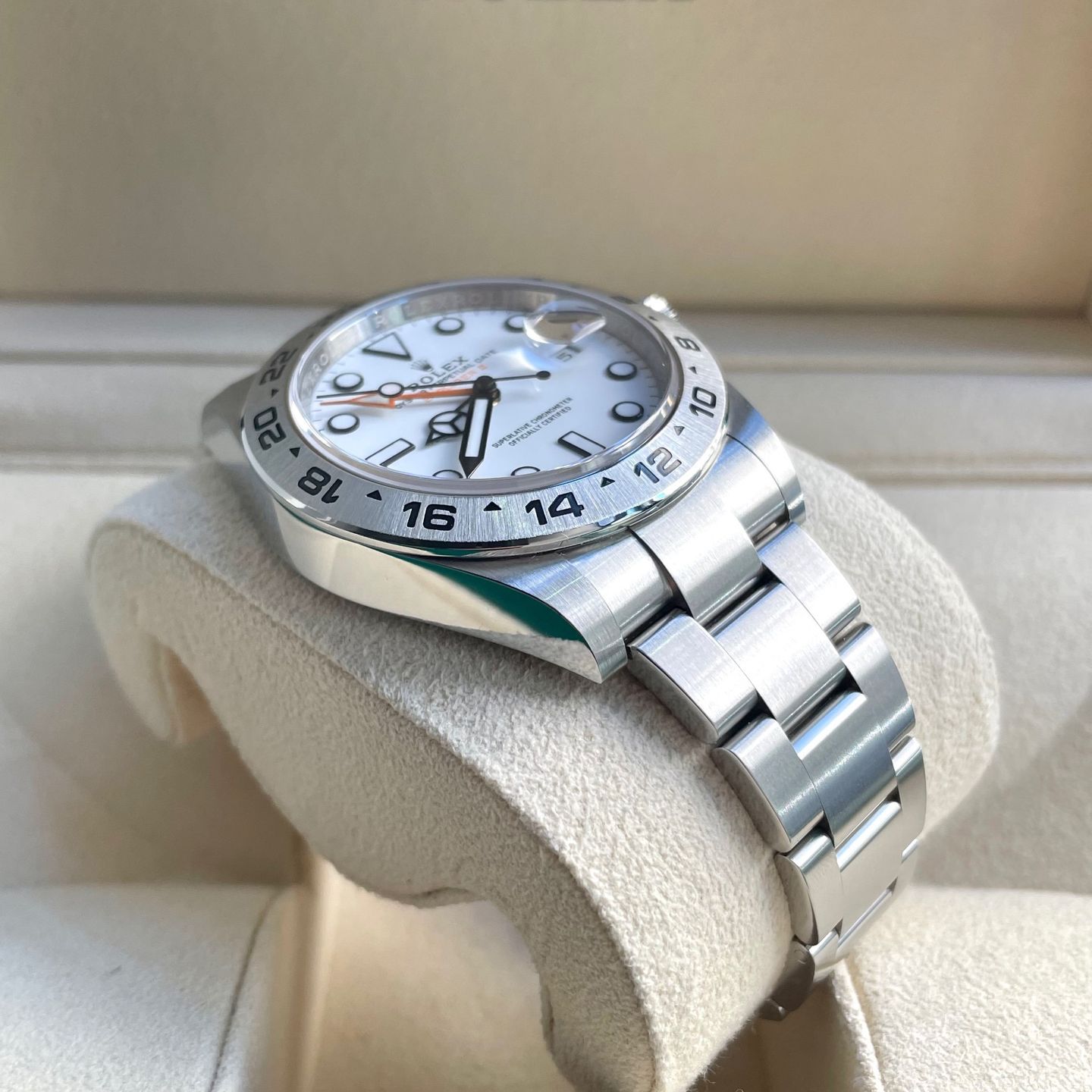 Rolex Explorer II 216570 (2021) - Wit wijzerplaat 42mm Staal (2/6)