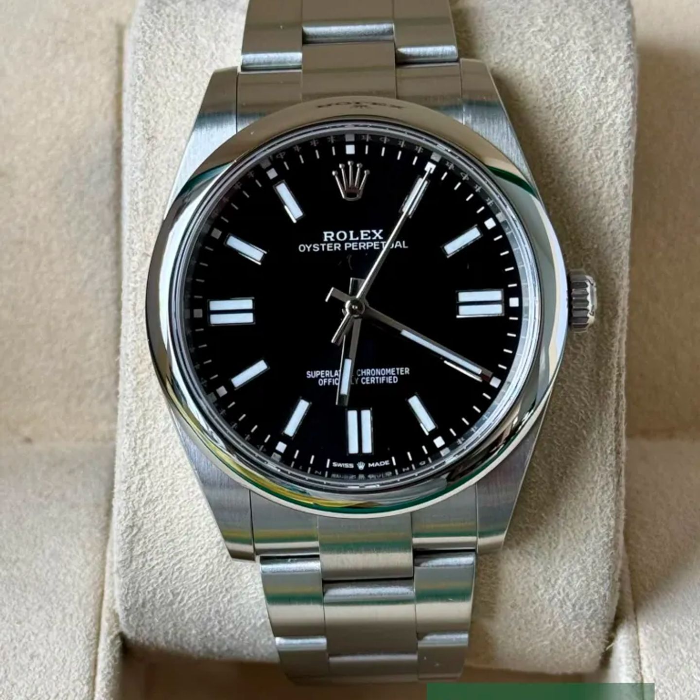 Rolex Oyster Perpetual 41 124300 - (2/7)