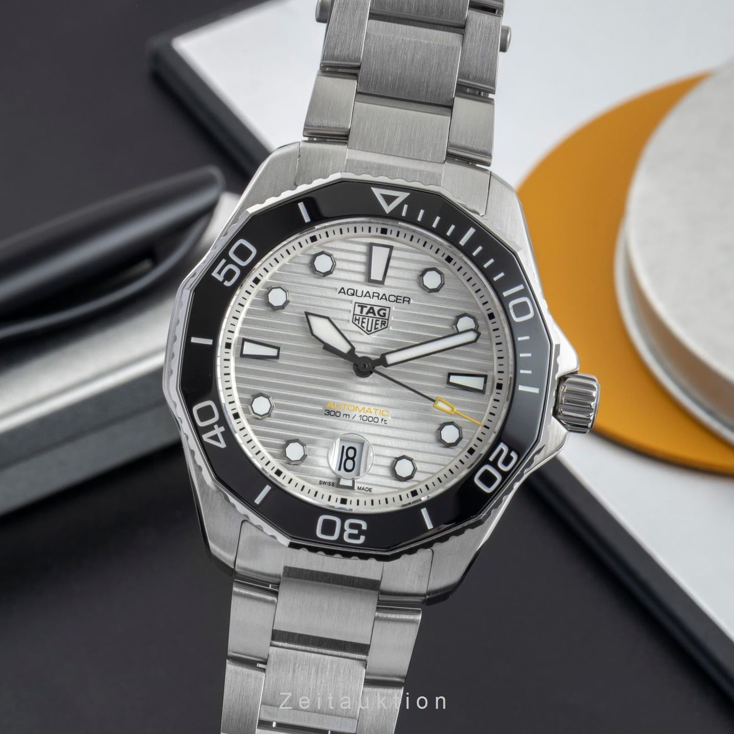 TAG Heuer Carrera Calibre HEUER 01 CAR201AA.BA0714 - (1/8)