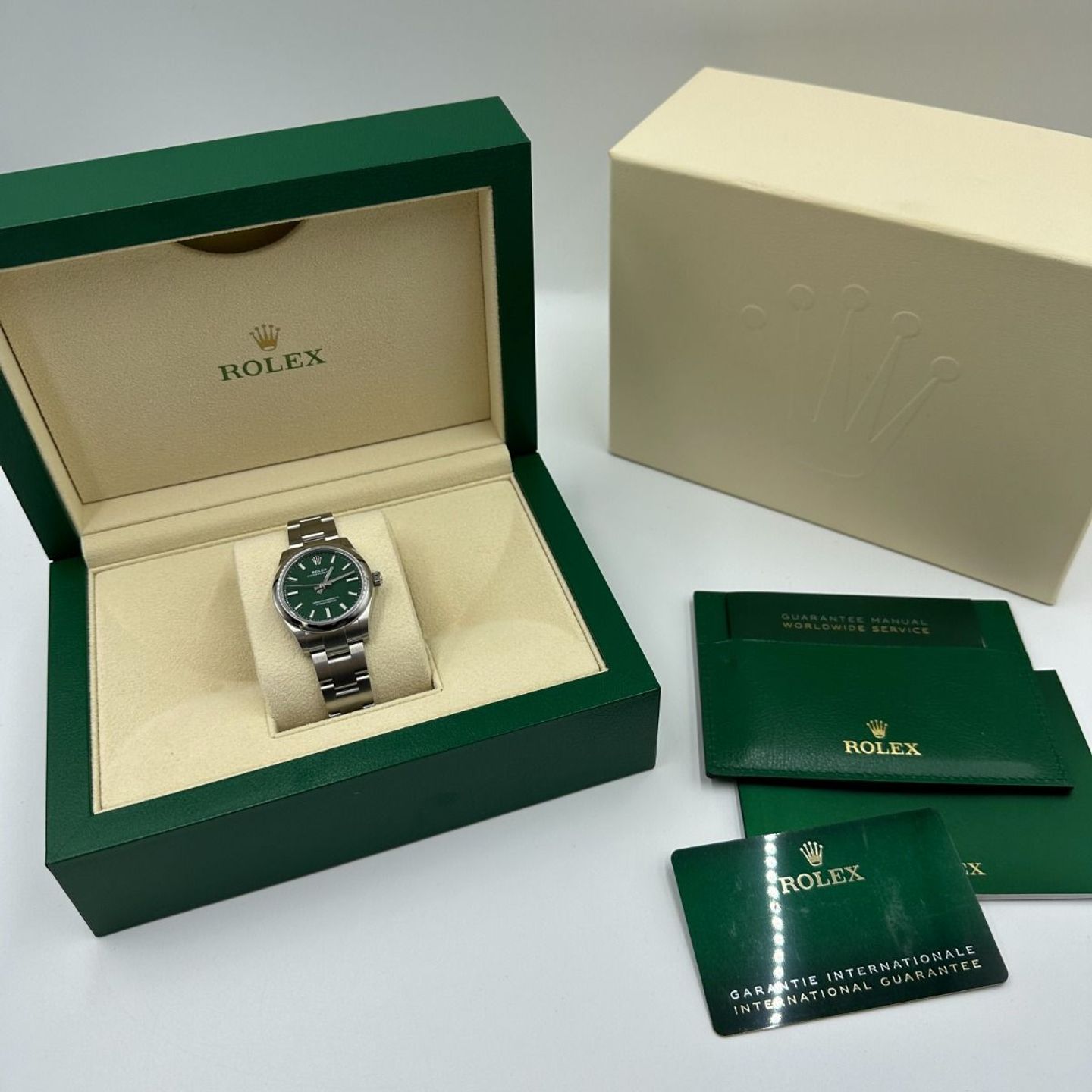 Rolex Oyster Perpetual 31 277200 (2022) - Green dial 31 mm Steel case (2/8)