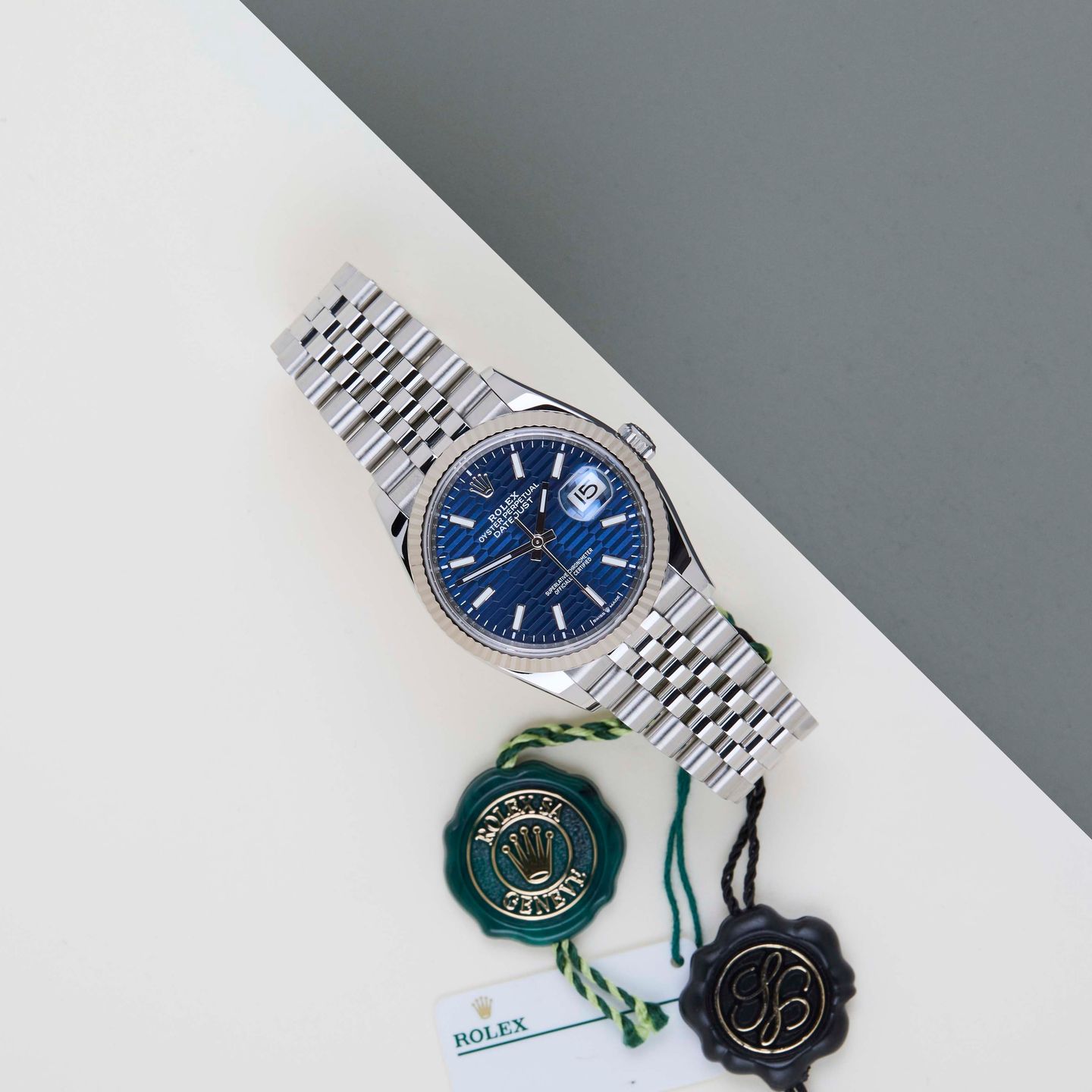 Rolex Datejust 36 126234 (2022) - 36mm Staal (2/8)