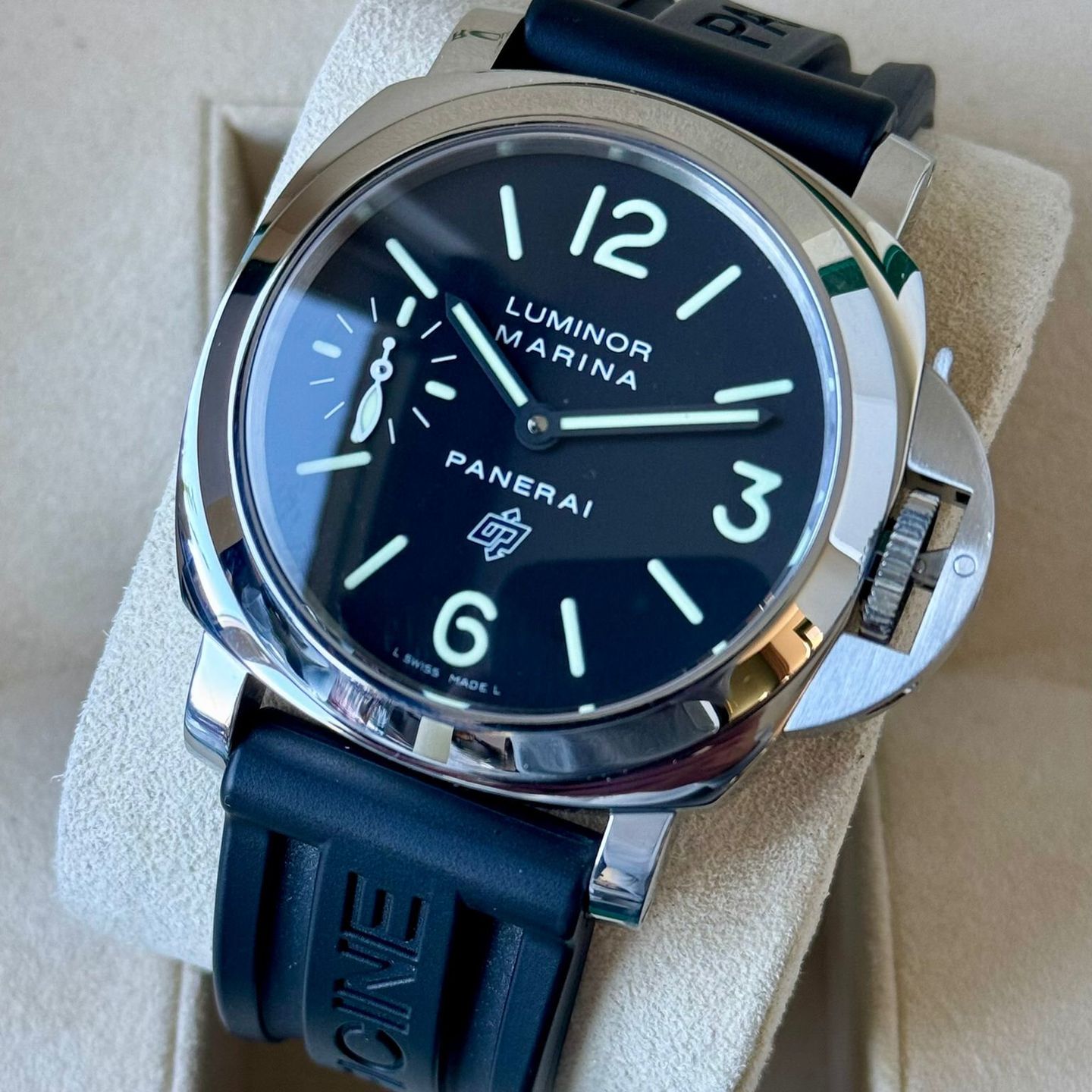 Panerai Luminor Marina PAM00005 (2011) - Black dial 44 mm Steel case (3/7)