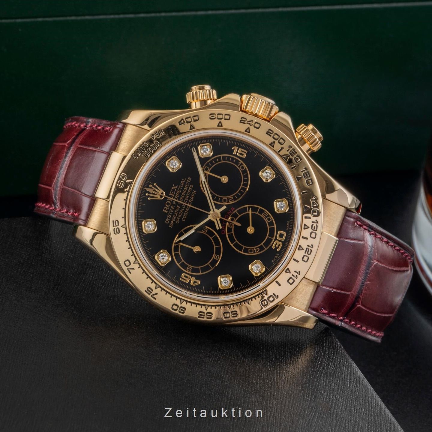 Rolex Daytona 116518 (2000) - Black dial 40 mm Yellow Gold case (2/8)