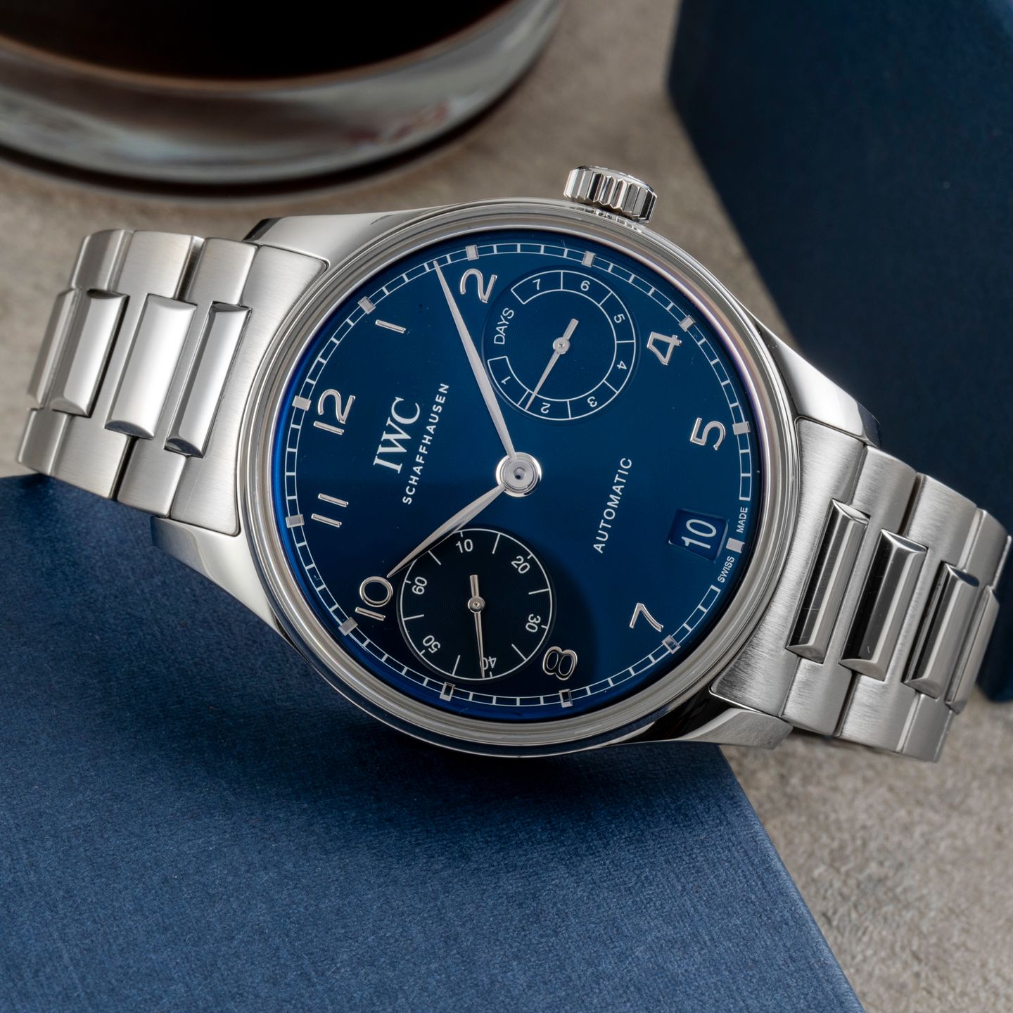 IWC Portuguese Automatic IW501704 (2024) - Blue dial 42 mm Steel case (2/8)