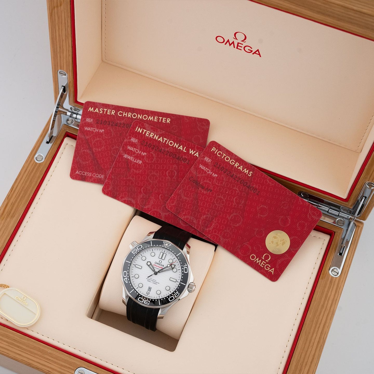 Omega Seamaster Diver 300 M 210.32.42.20.04.001 - (5/5)