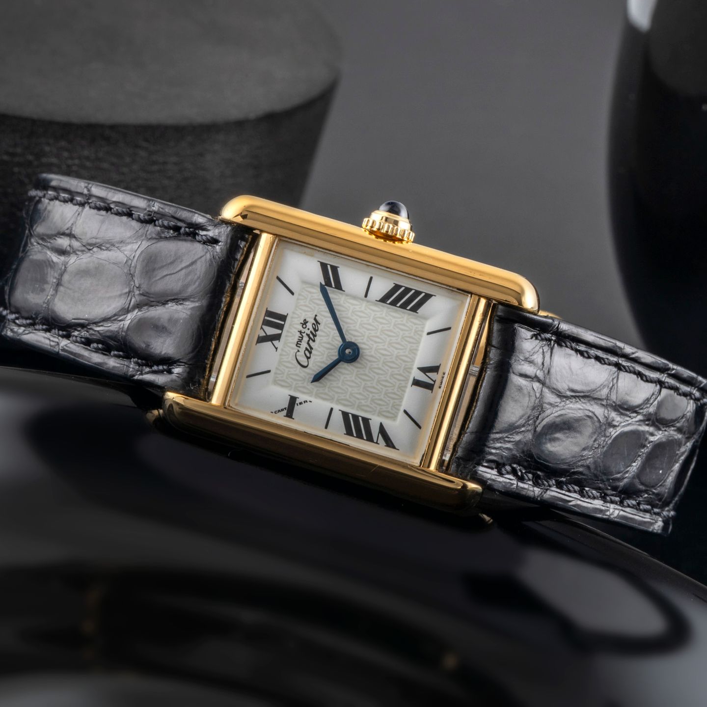 Cartier Tank W1009654 - (2/8)