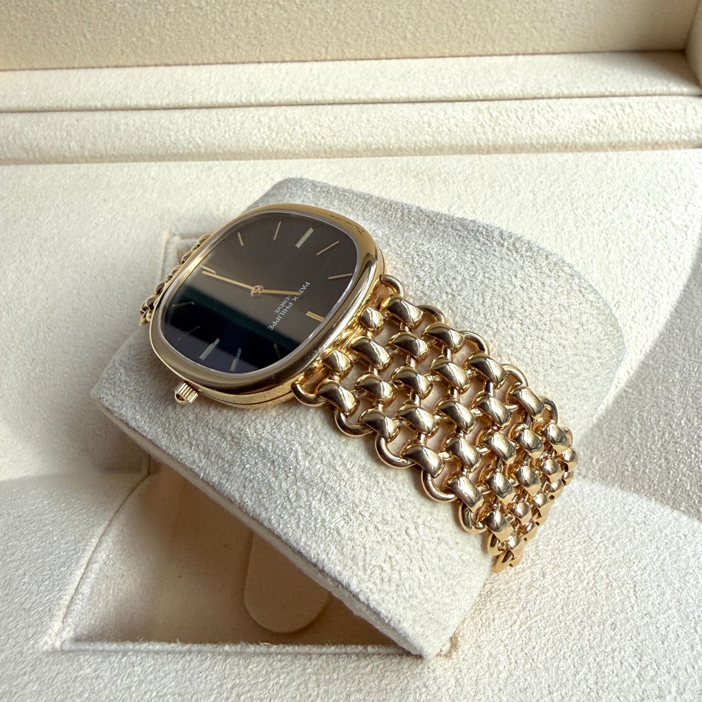 Patek Philippe Golden Ellipse 3738 (1987) - Blue dial 35 mm Yellow Gold case (10/14)