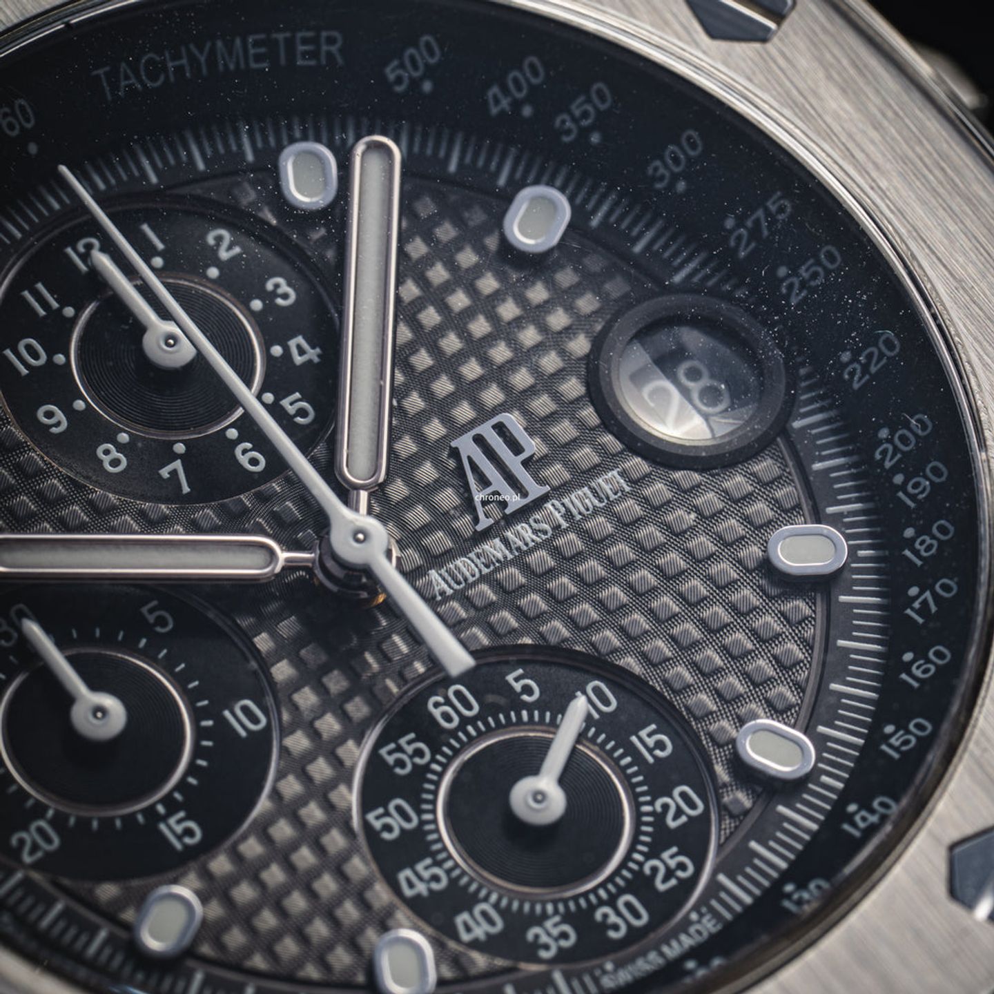 Audemars Piguet Royal Oak Offshore 26238TI.OO.2000TI.01 - (2/7)