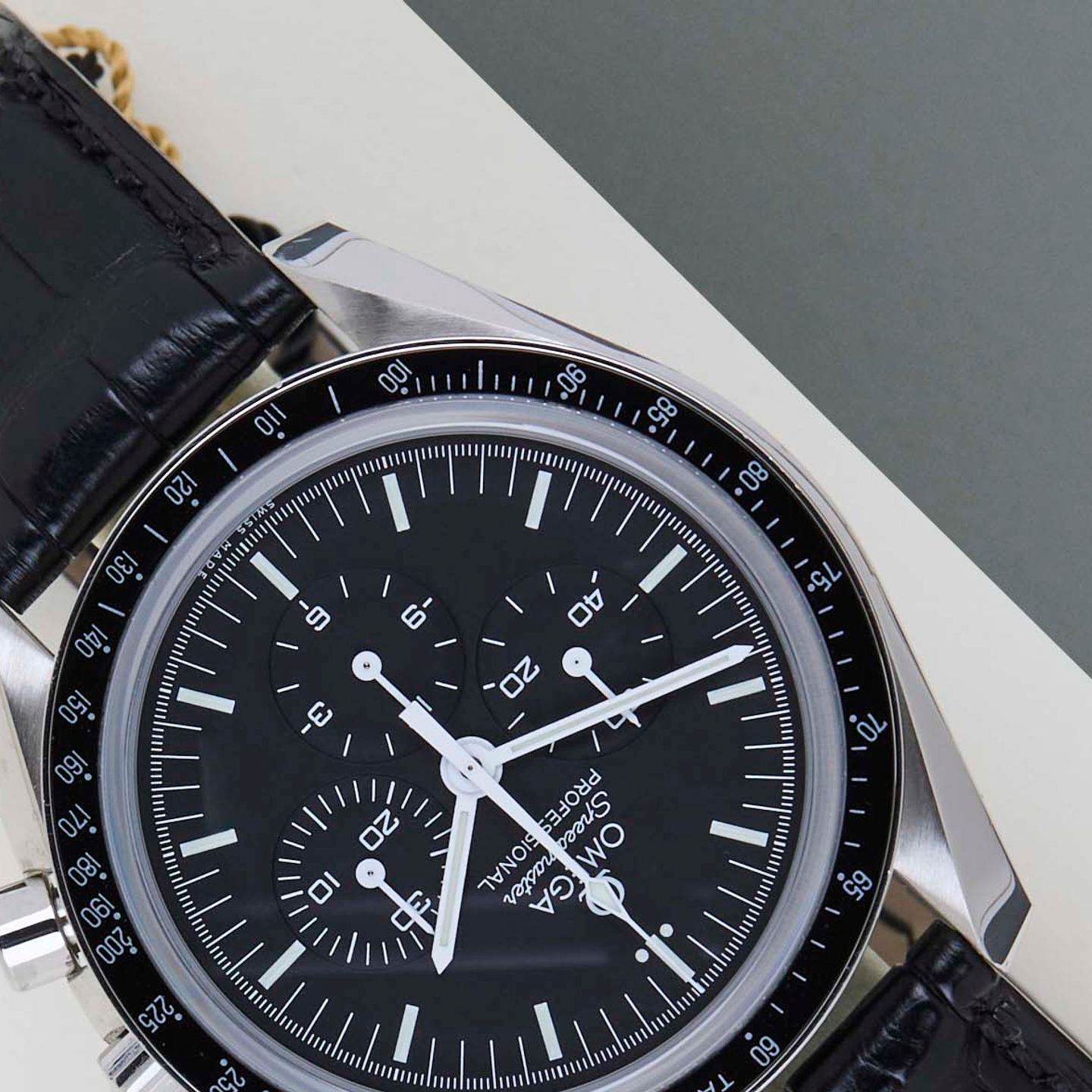 Omega Speedmaster Professional Moonwatch 311.33.42.30.01.002 (2020) - Zwart wijzerplaat 42mm Staal (4/8)