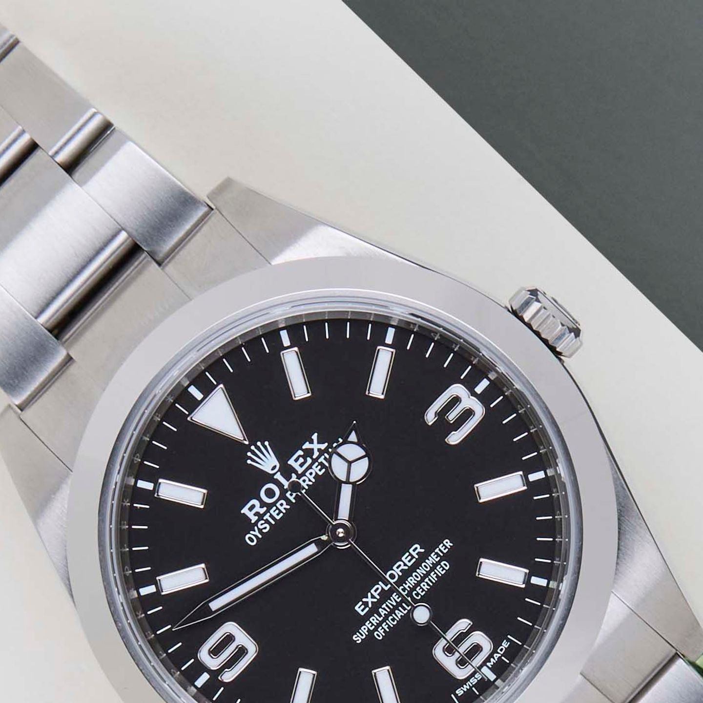Rolex Explorer 214270 - (3/8)