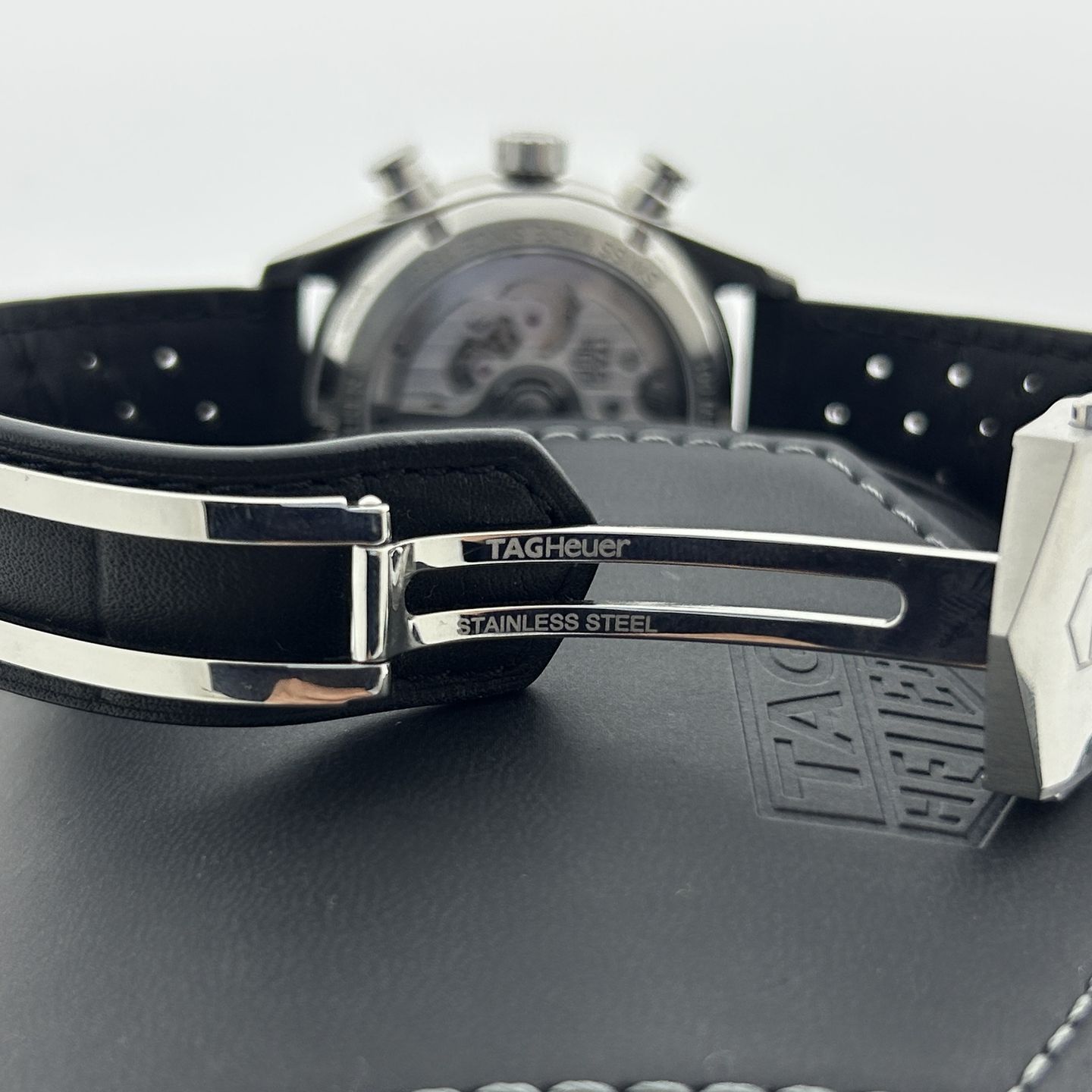 TAG Heuer Carrera CBS2210.FC6534 (2025) - Zwart wijzerplaat 39mm Staal (6/8)