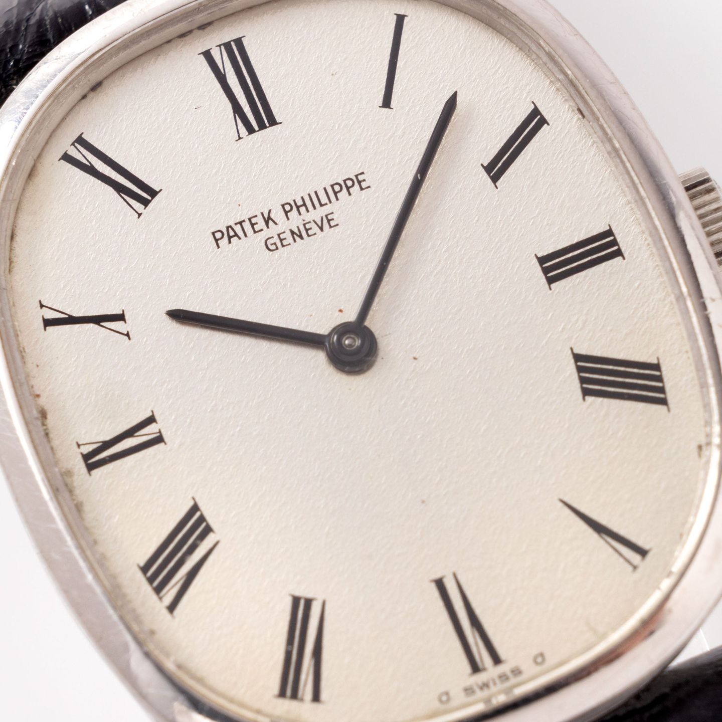 Patek Philippe Golden Ellipse 5738/1R-001 (1970) - Black dial 35 mm Rose Gold case (5/8)