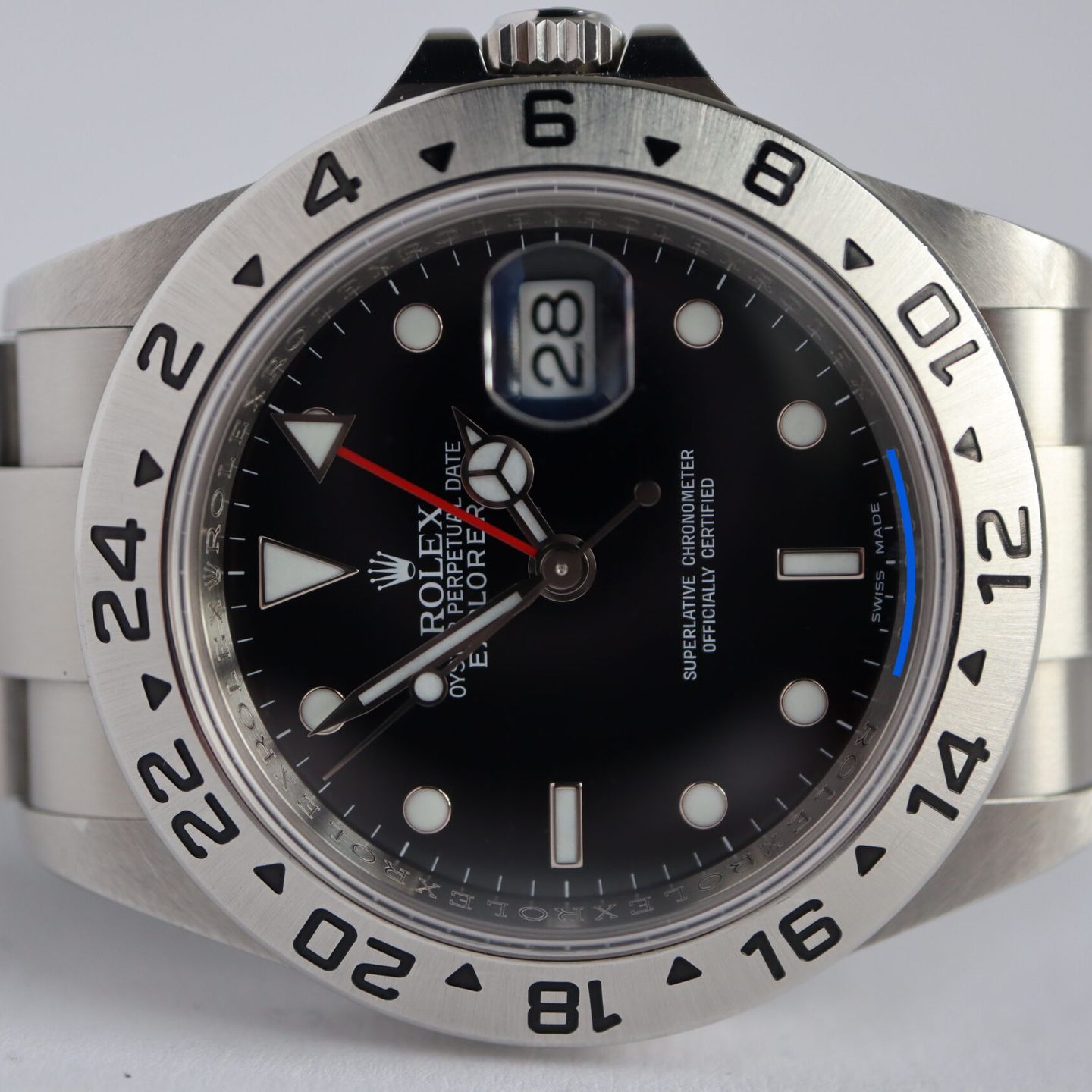 Rolex Explorer II 16570 (2014) - Black dial 40 mm Steel case (2/8)