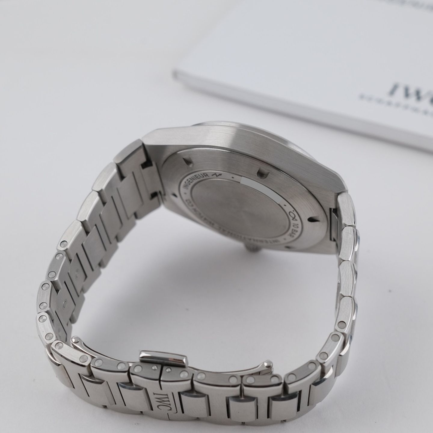 IWC Ingenieur Automatic IW328907 (2025) - Blue dial 40 mm Steel case (8/8)