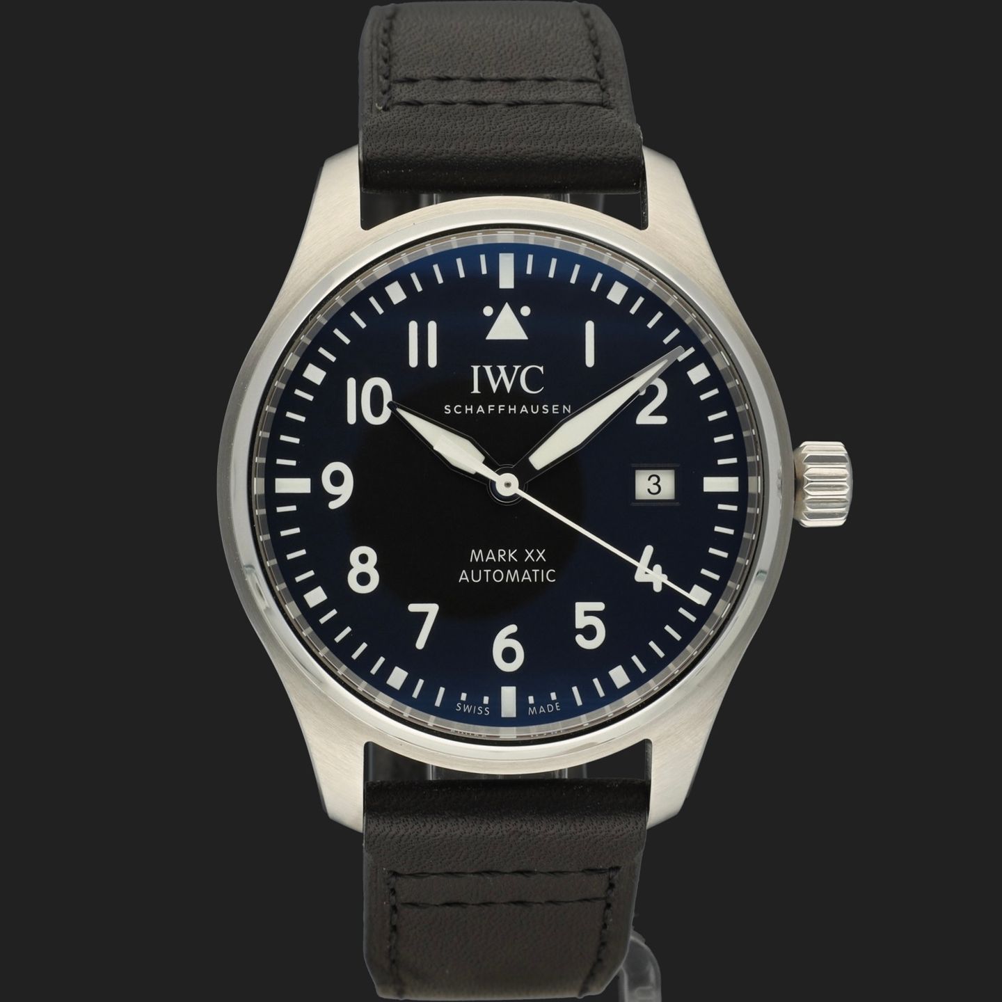 IWC Pilot Mark IW328201 (2022) - Zwart wijzerplaat 40mm Staal (3/8)