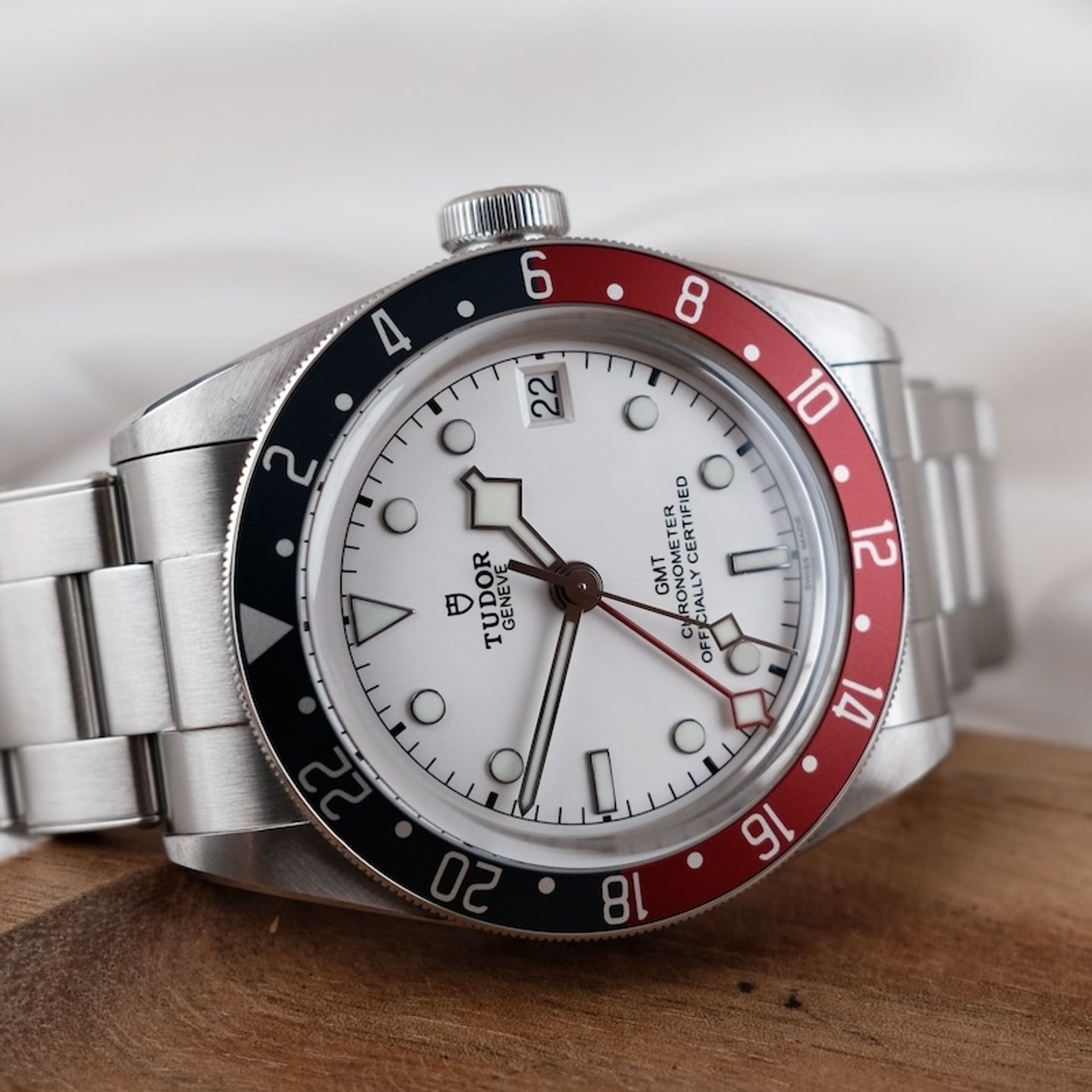 Tudor Black Bay GMT 79830RB (2024) - Black dial 41 mm Steel case (3/8)