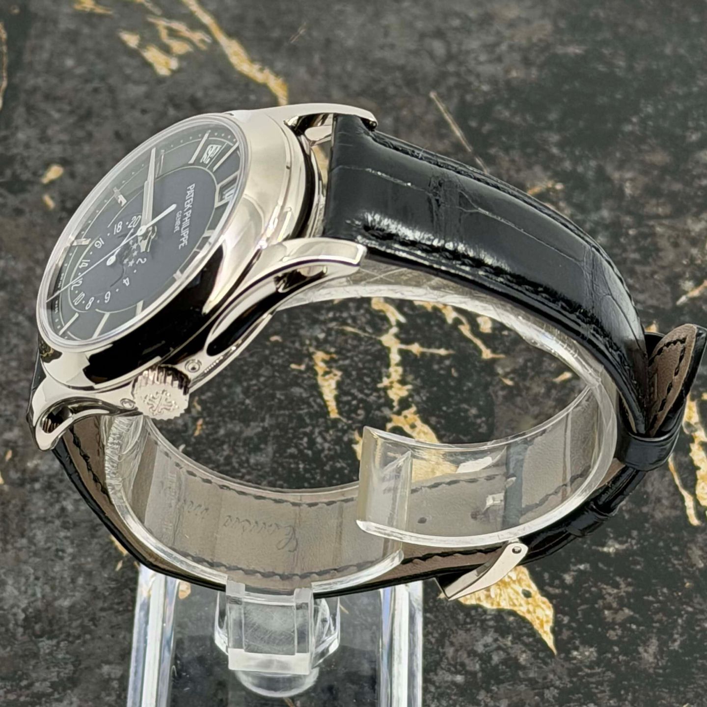 Patek Philippe Annual Calendar 5205G-013 - (6/8)