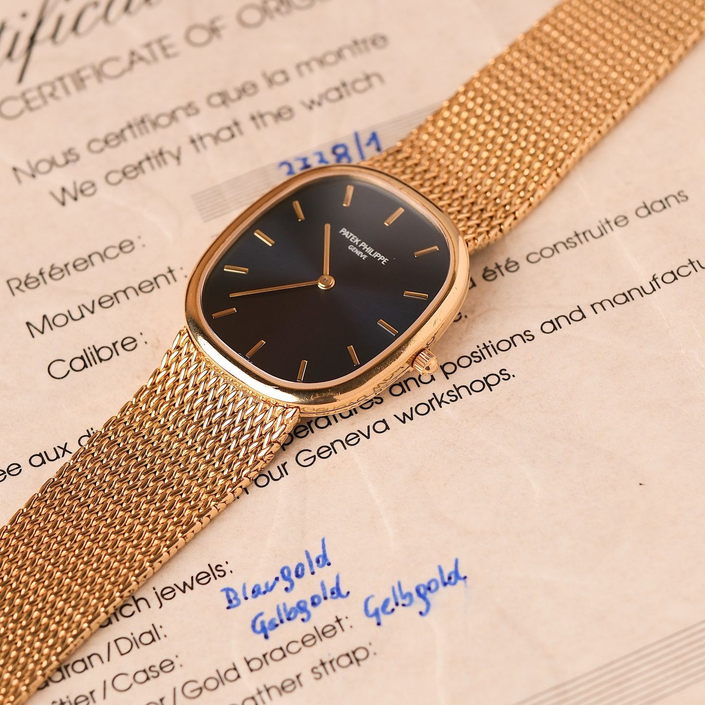 Patek Philippe Golden Ellipse 3738 (Onbekend (willekeurig serienummer)) - Blauw wijzerplaat 31mm Geelgoud (7/8)