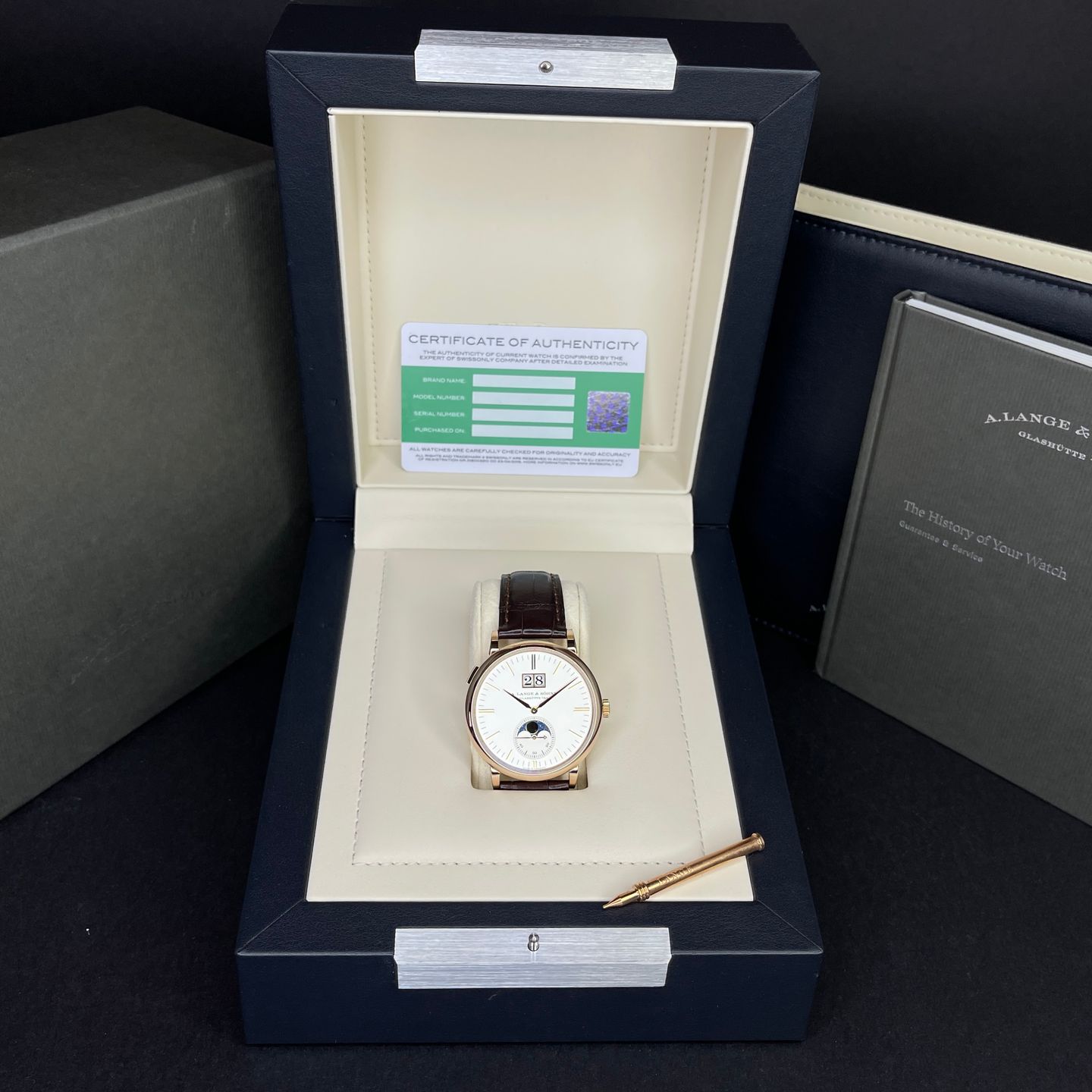 A. Lange & Söhne Saxonia 384.032 (Unknown (random serial)) - Silver dial 40 mm Rose Gold case (2/7)