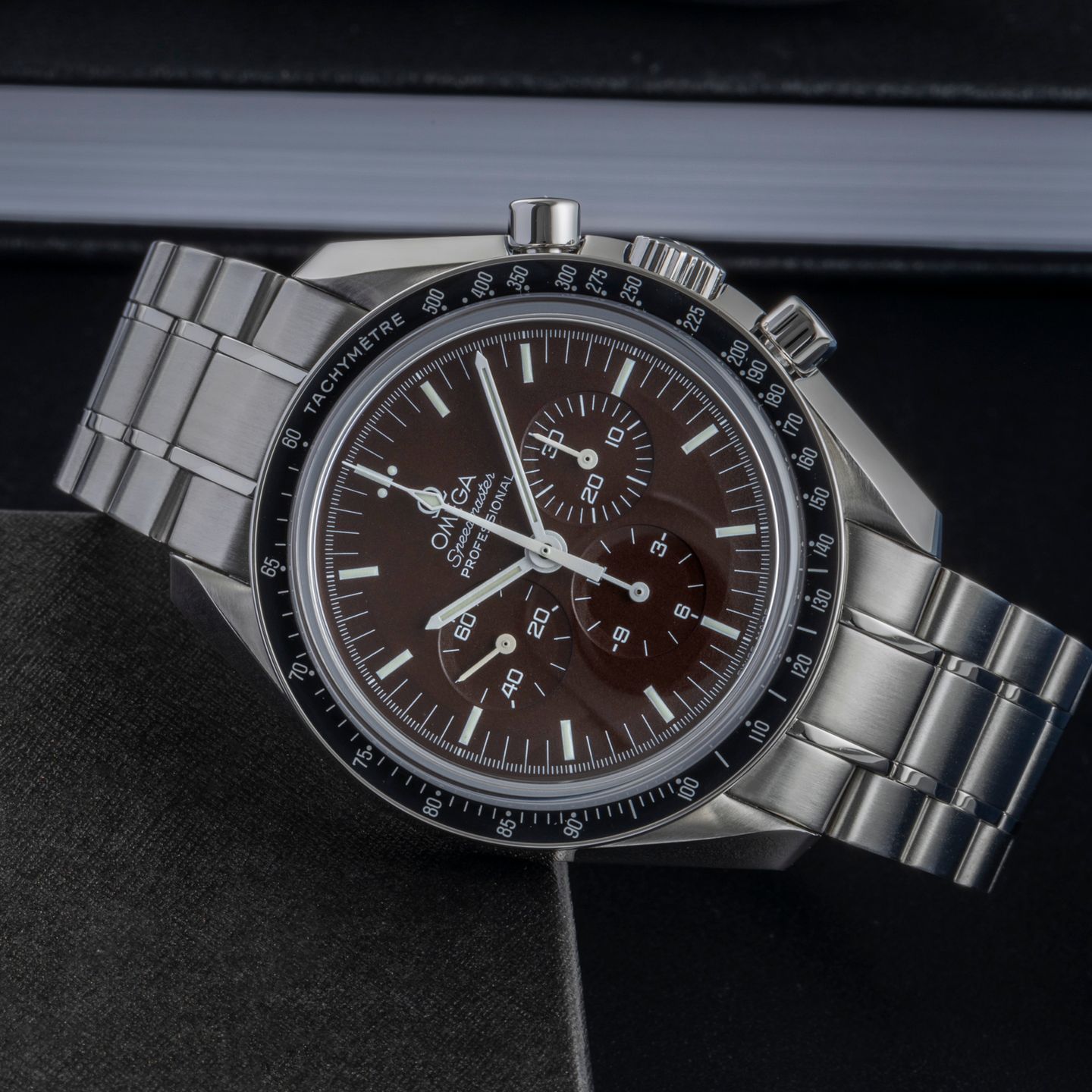 Omega Speedmaster Professional Moonwatch 311.30.42.30.13.001 - (2/8)