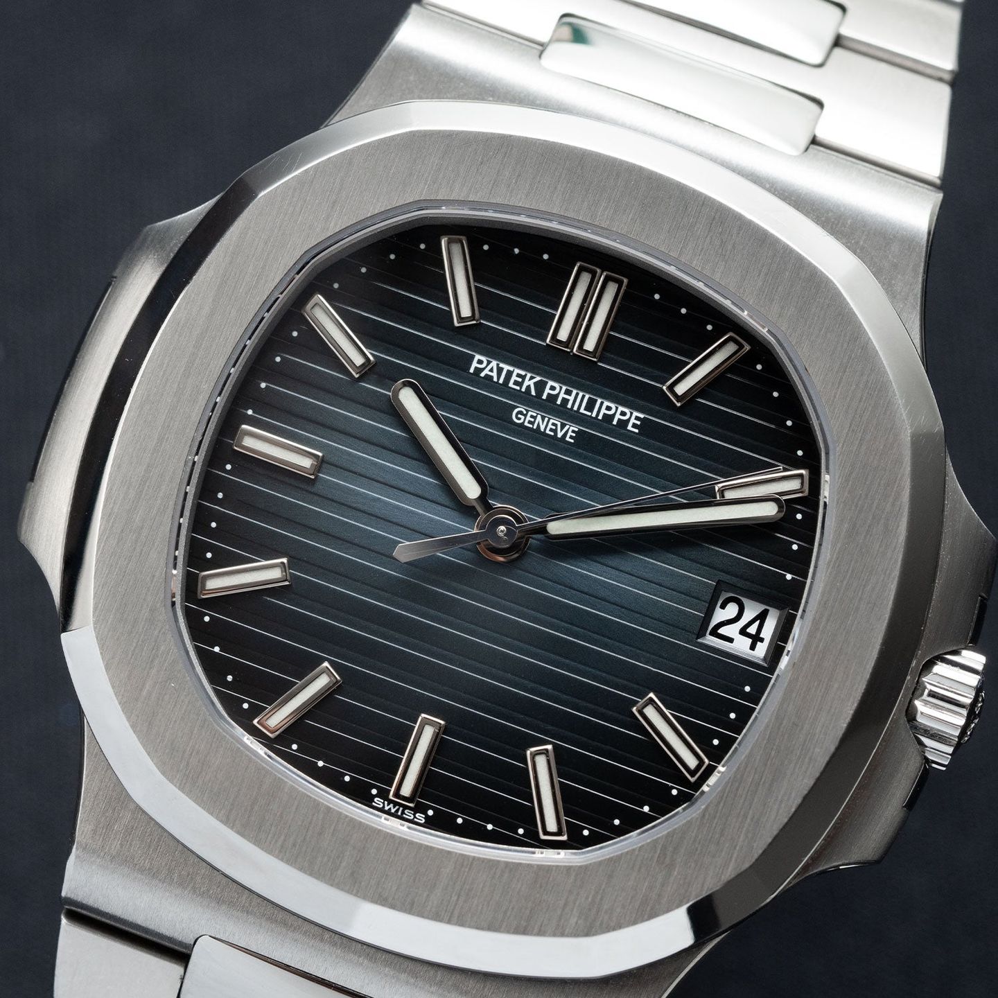 Patek Philippe Nautilus 5711/1A-010 - (2/6)