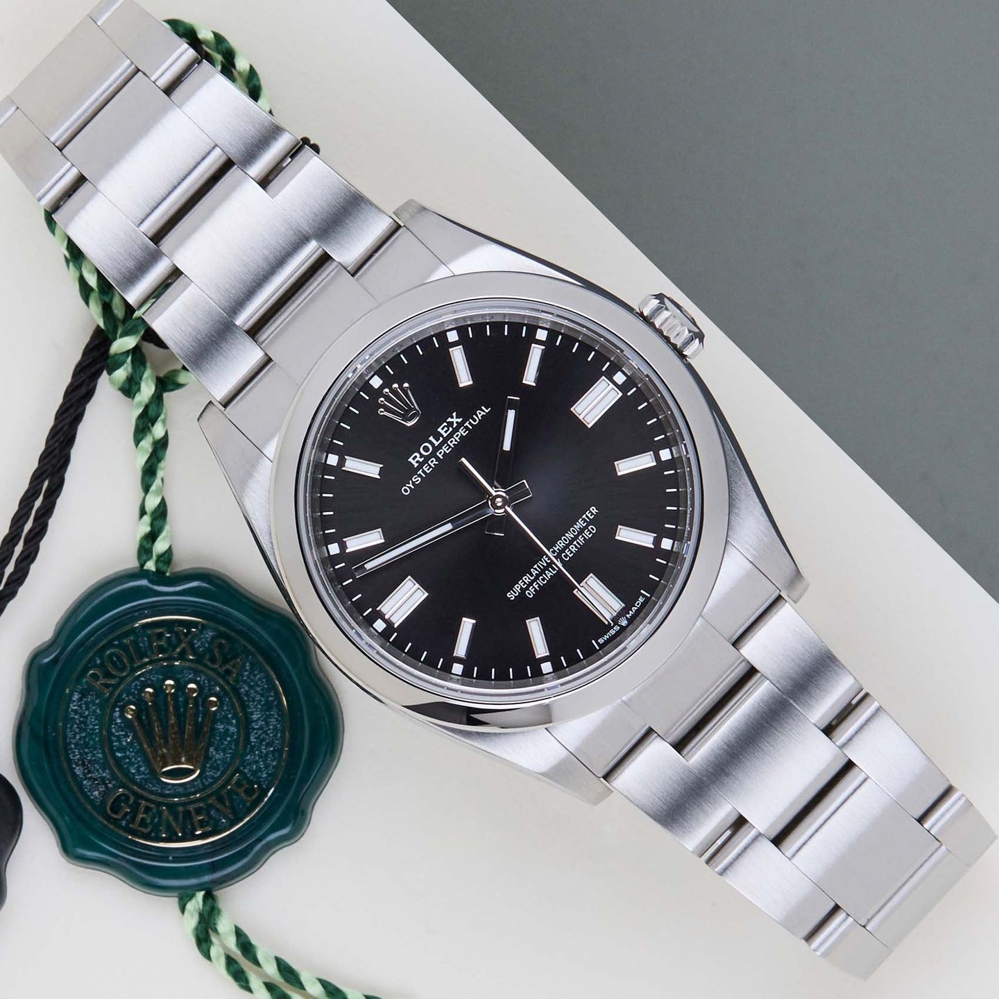 Rolex Oyster Perpetual 36 126000 (2024) - Black dial 36 mm Steel case (1/8)