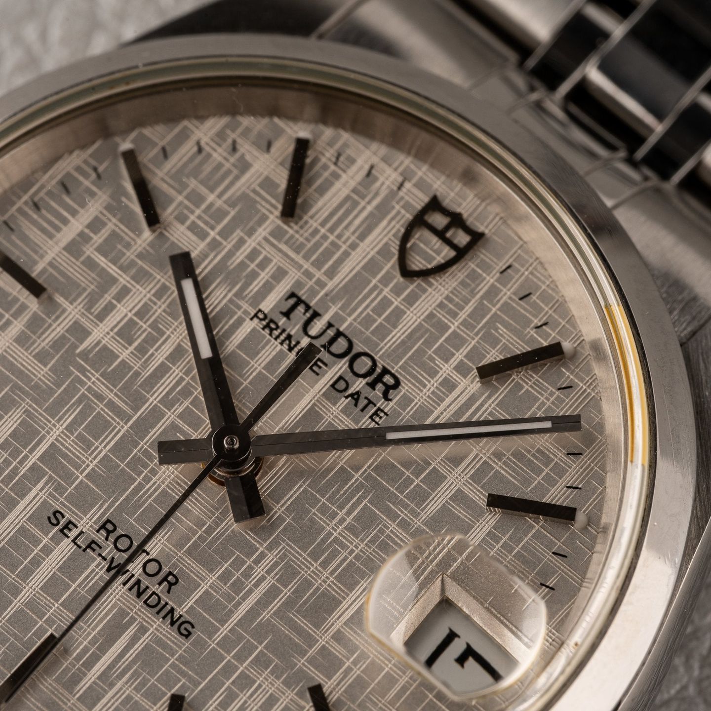 Tudor Prince Date 72000 - (2/8)