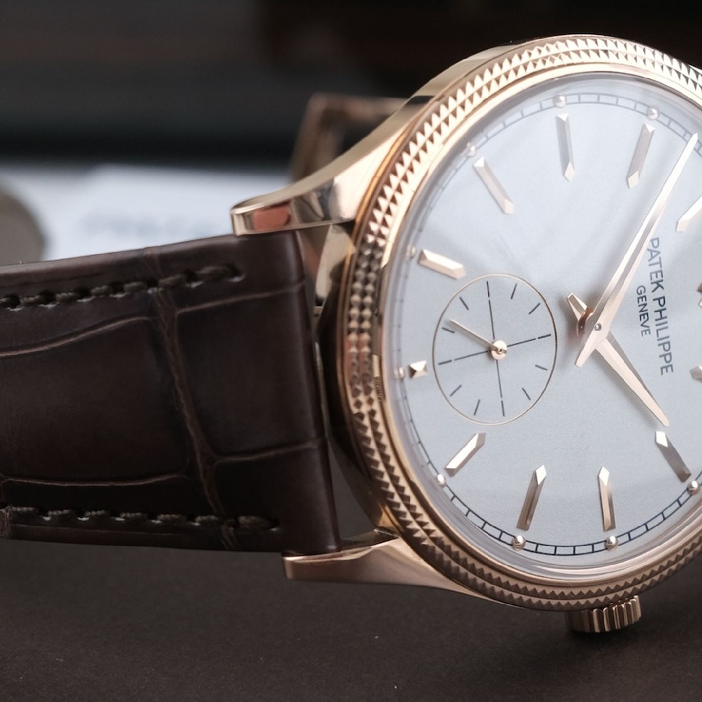 Patek Philippe Calatrava 6119R-001 (2023) - Silver dial 39 mm Rose Gold case (5/8)