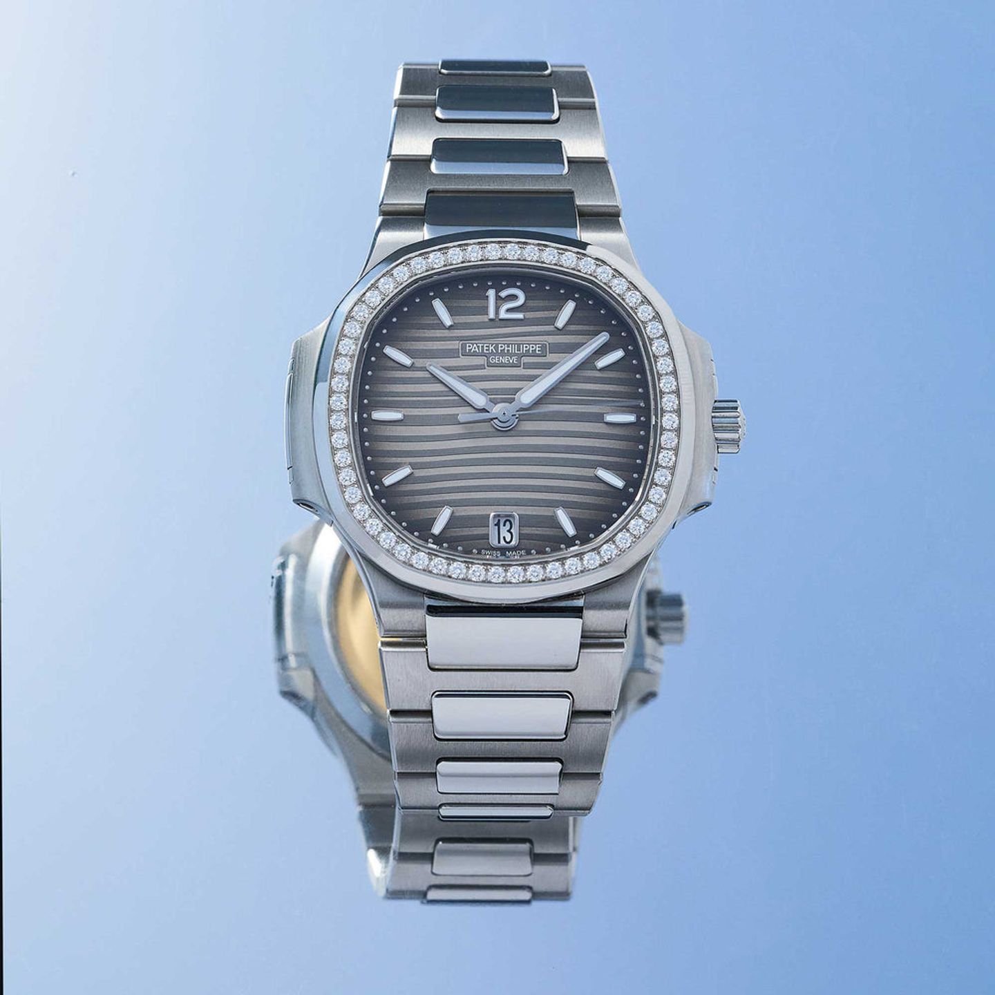 Patek Philippe Nautilus 7118/1A-011 (2021) - Grey dial 35 mm Steel case (5/21)
