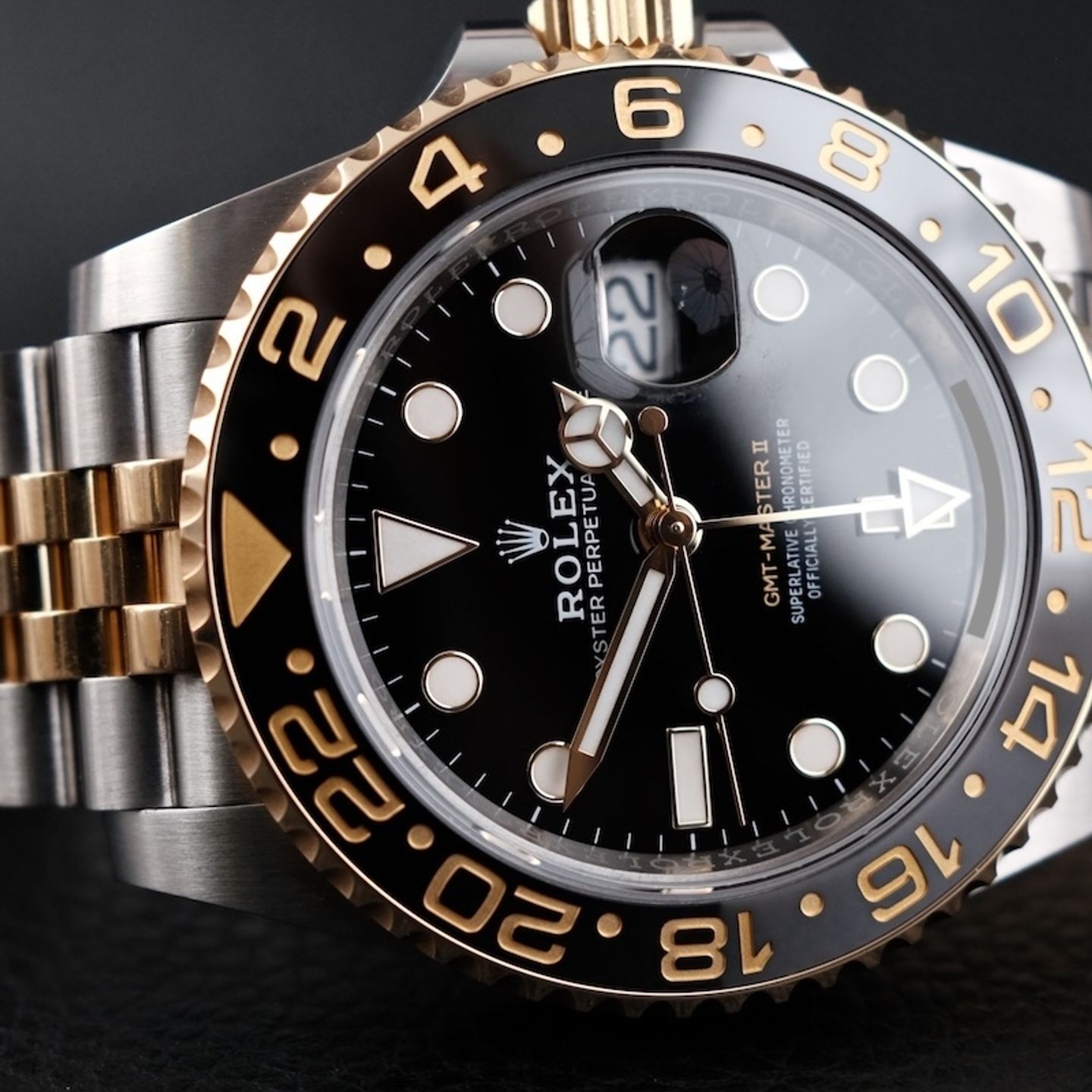 Rolex GMT-Master II 126713GRNR (2024) - Black dial 40 mm Gold/Steel case (5/8)