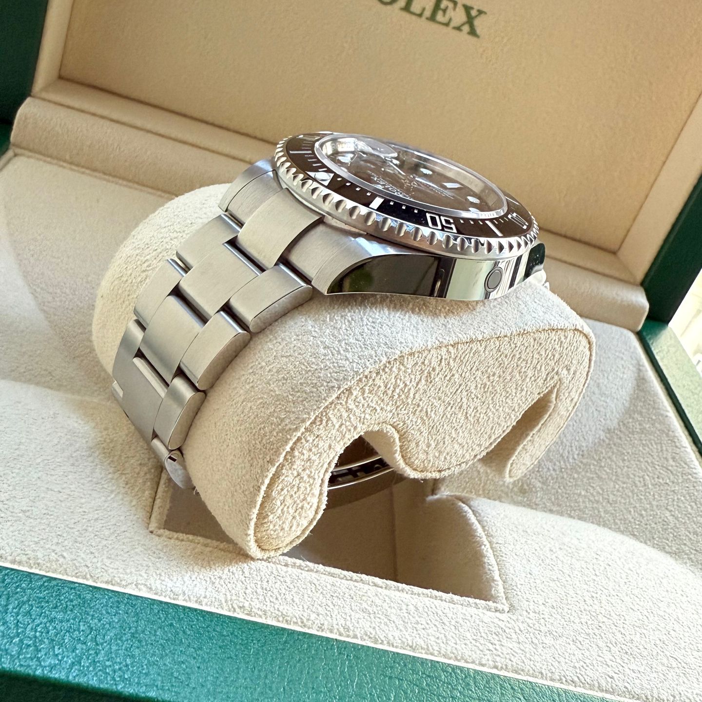 Rolex Sea-Dweller 126600 - (12/14)