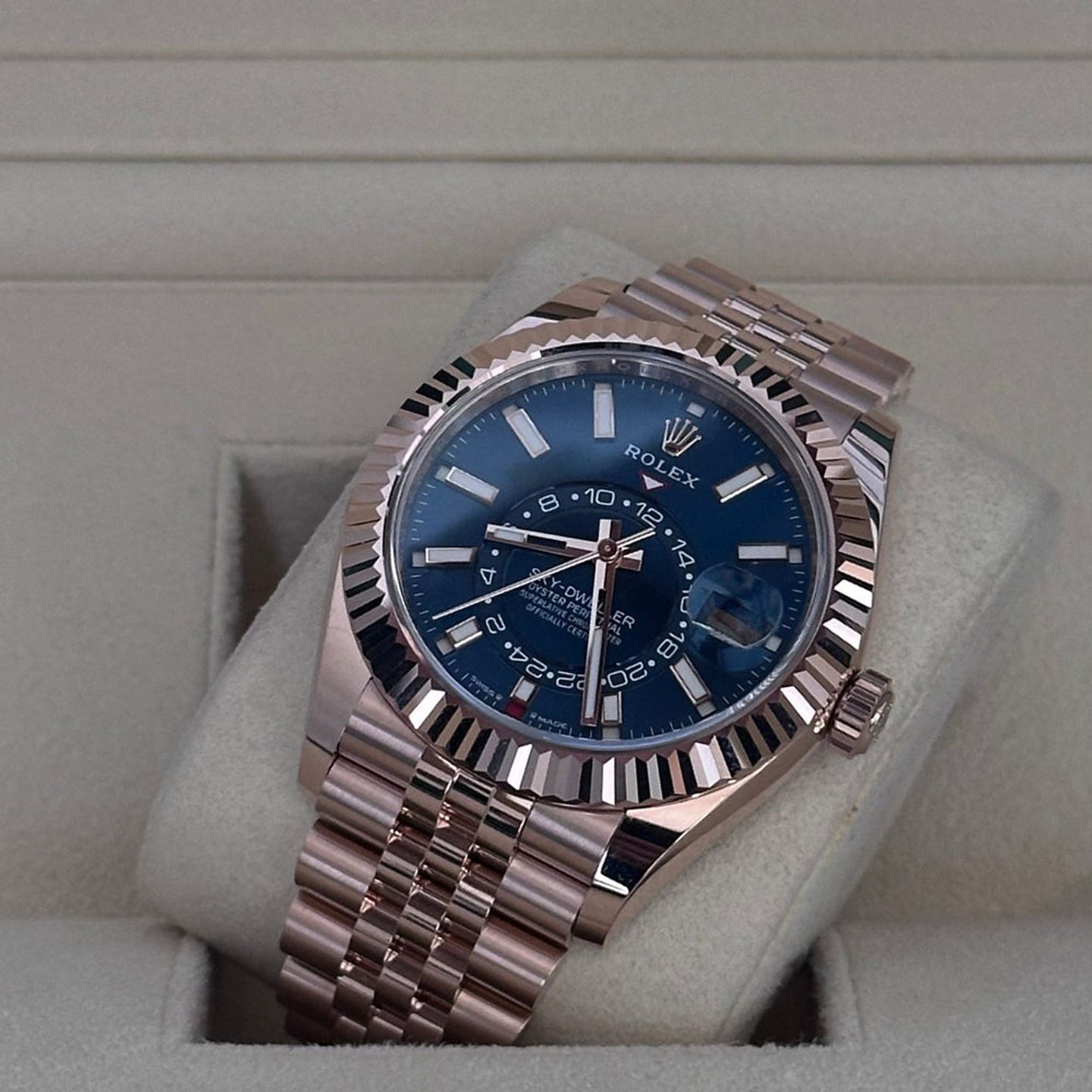 Rolex Sky-Dweller 336935 - (4/8)