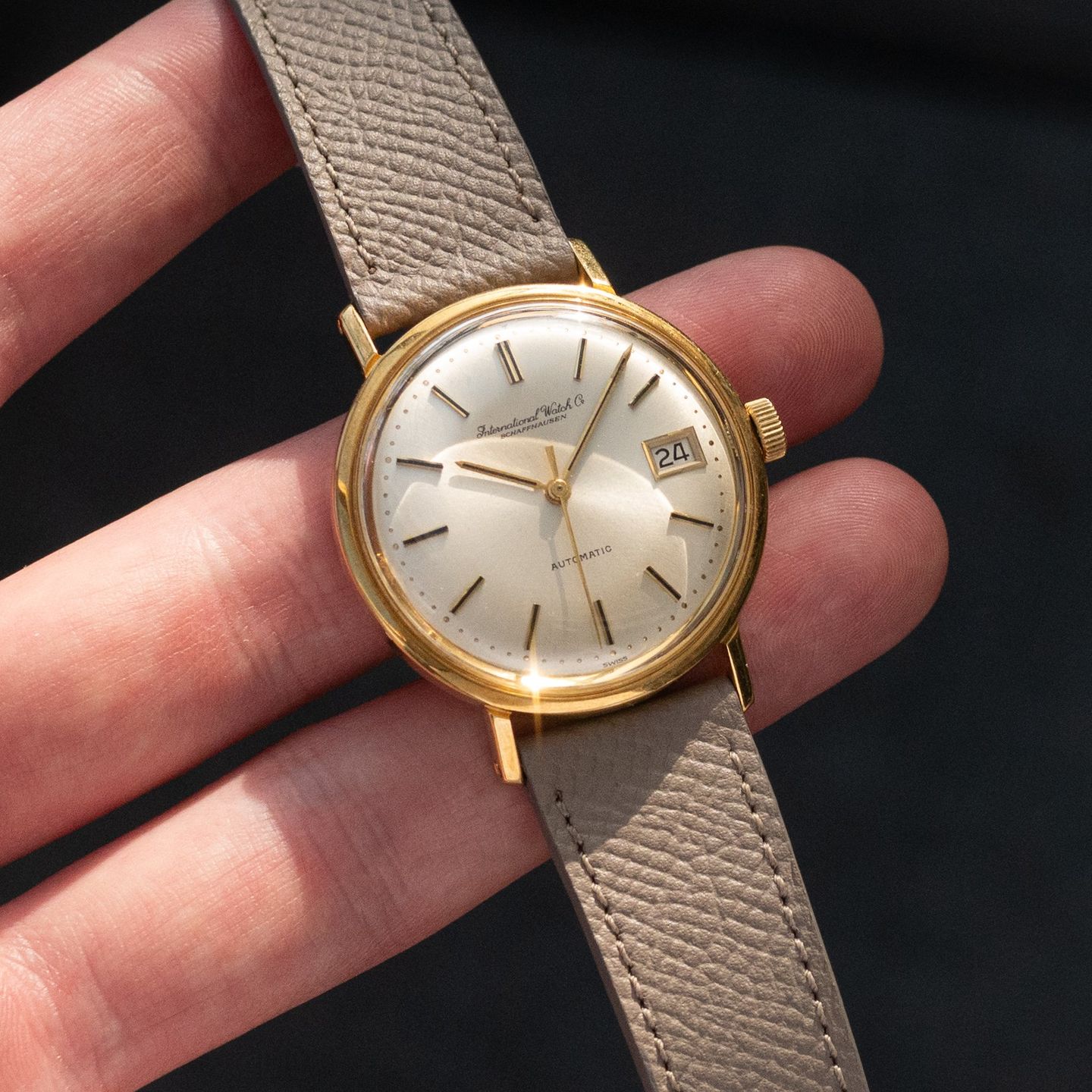 IWC Vintage 8541 (1967) - Silver dial 34 mm Yellow Gold case (3/8)