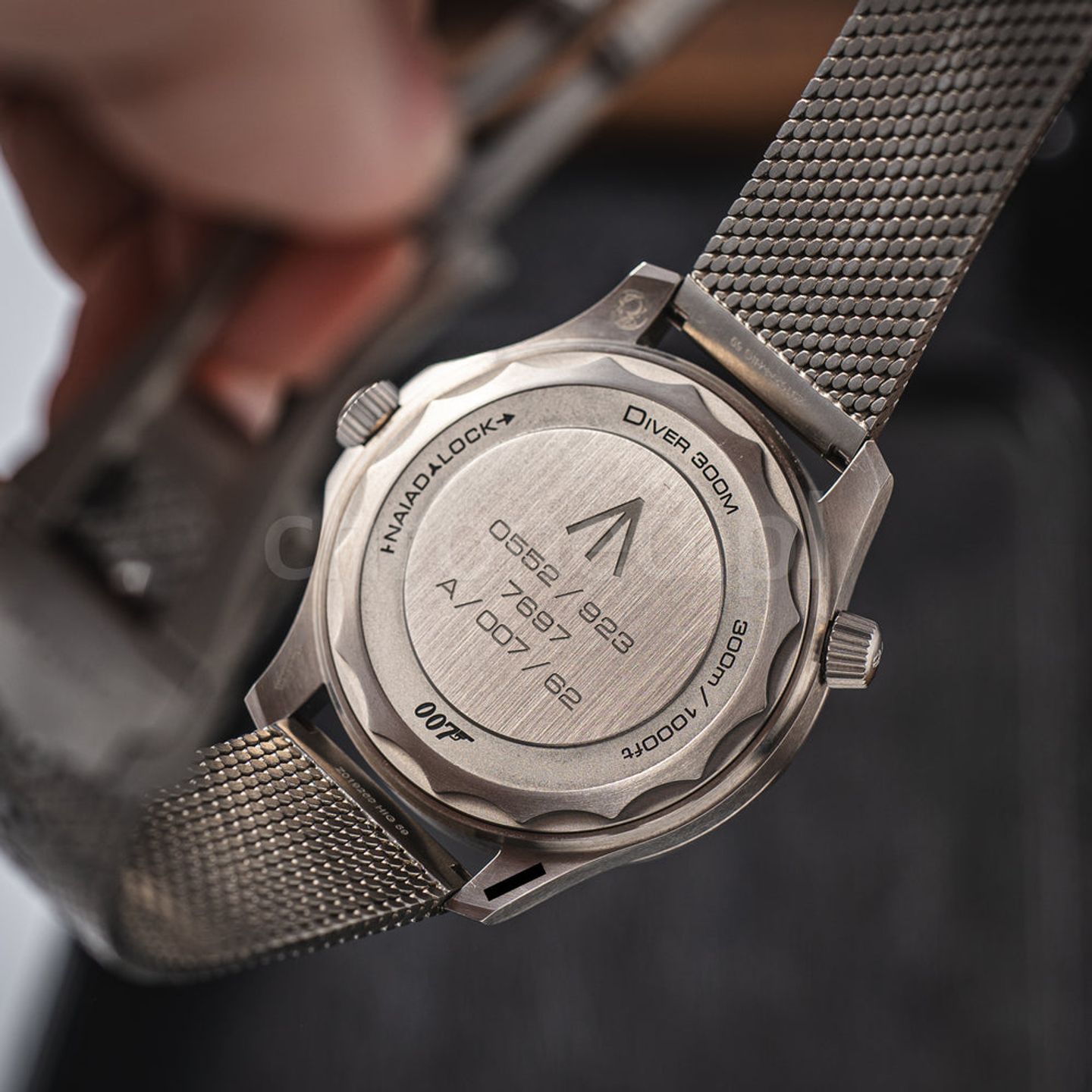 Omega Seamaster Diver 300 M 210.90.42.20.01.001 (2025) - Bruin wijzerplaat 42mm Titanium (6/8)