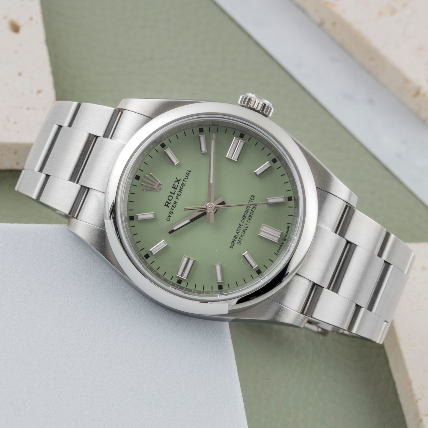 Rolex Oyster Perpetual 36 126000 (Unknown (random serial)) - 36 mm Steel case (2/8)