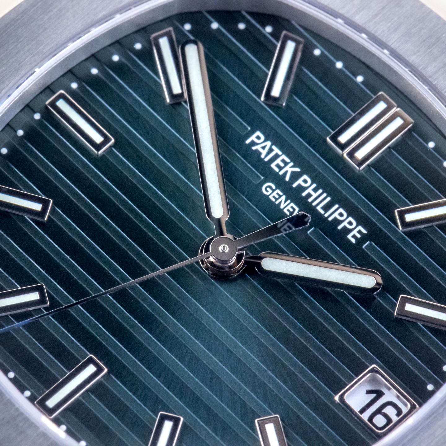 Patek Philippe Nautilus 5711/1A-014 - (2/8)