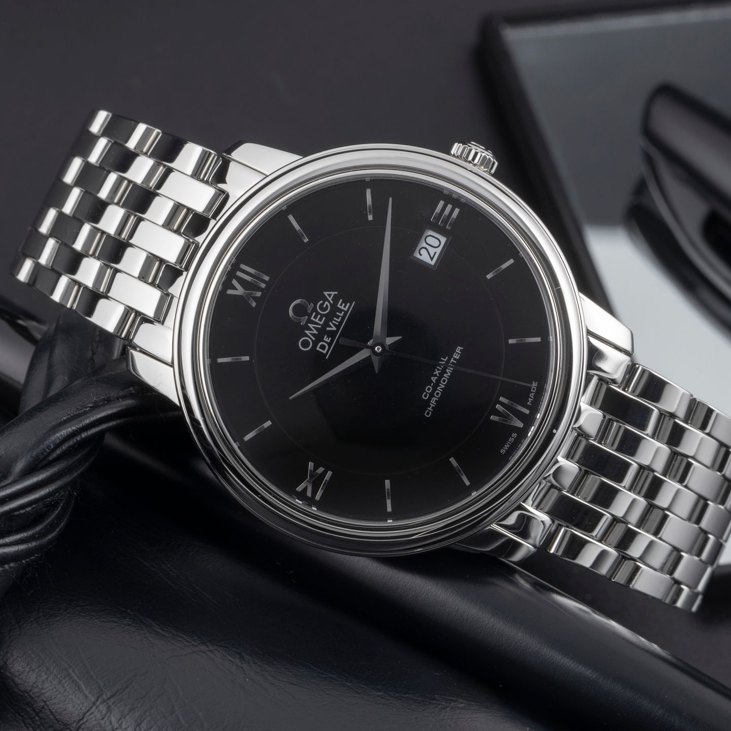 Omega De Ville Prestige 424.10.37.20.01.001 (Unknown (random serial)) - Black dial 37 mm Steel case (2/8)