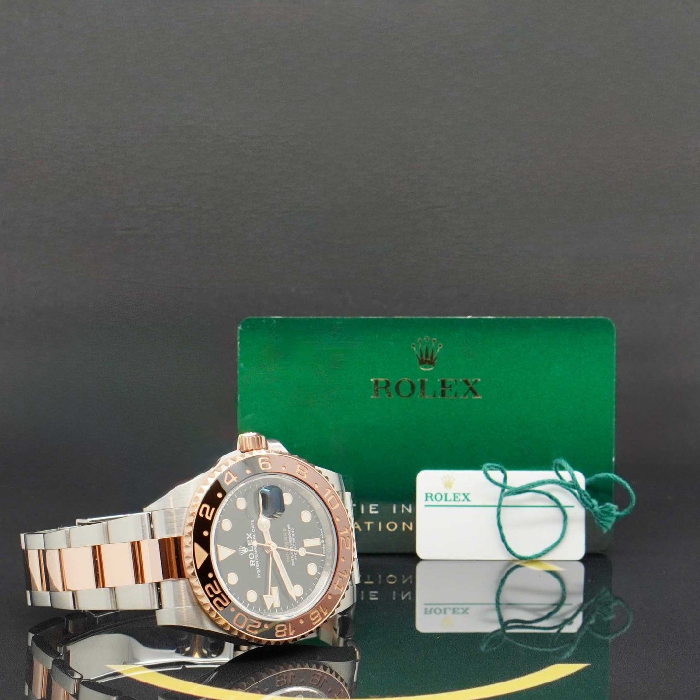 Rolex GMT-Master II 126711CHNR (2022) - Black dial 40 mm Gold/Steel case (4/7)