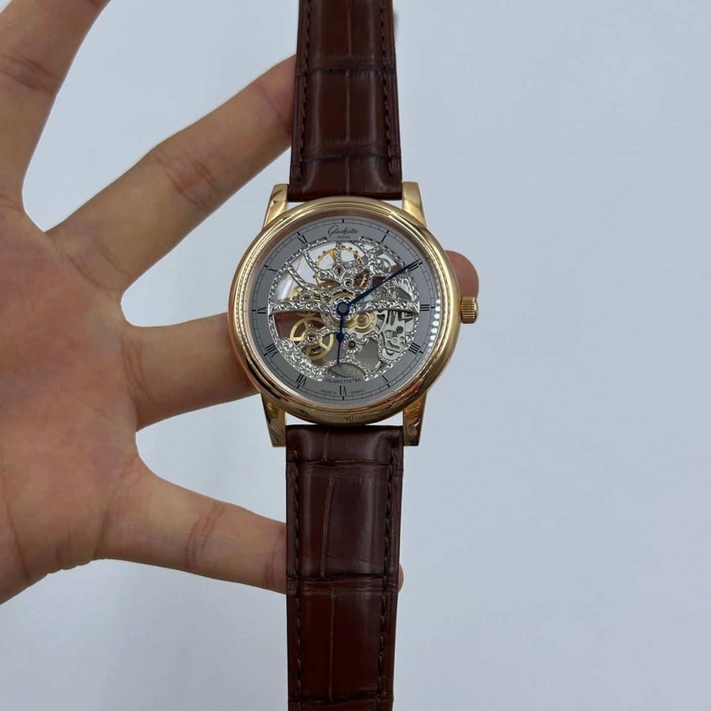 Glashütte Original Senator 1-49-18-01-05-30 (2025) - Transparent dial 42 mm Rose Gold case (4/9)