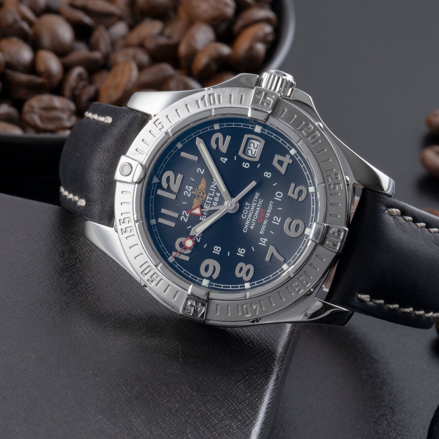 Breitling Colt GMT A32350 (2004) - Black dial 40 mm Steel case (2/8)