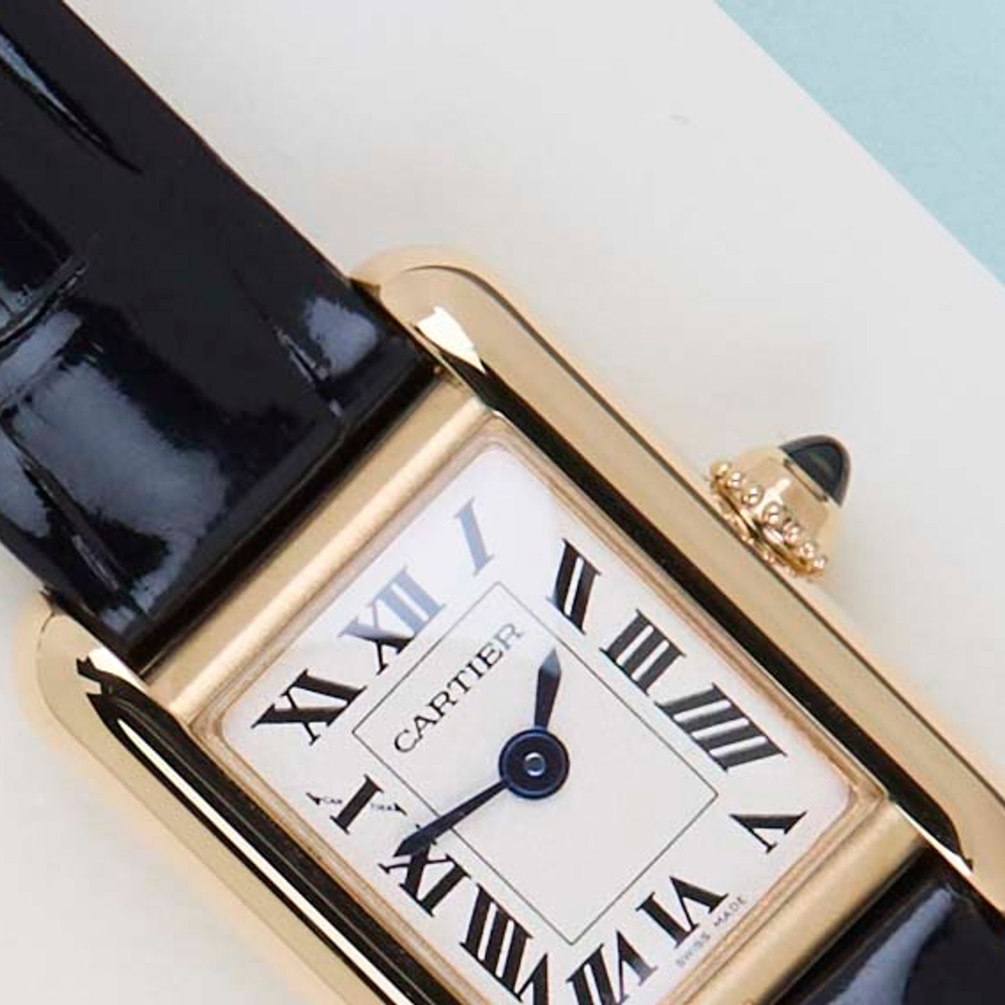 Cartier Tank Louis Cartier WGTA0352 (2026) - Silver dial 17 mm Yellow Gold case (3/8)